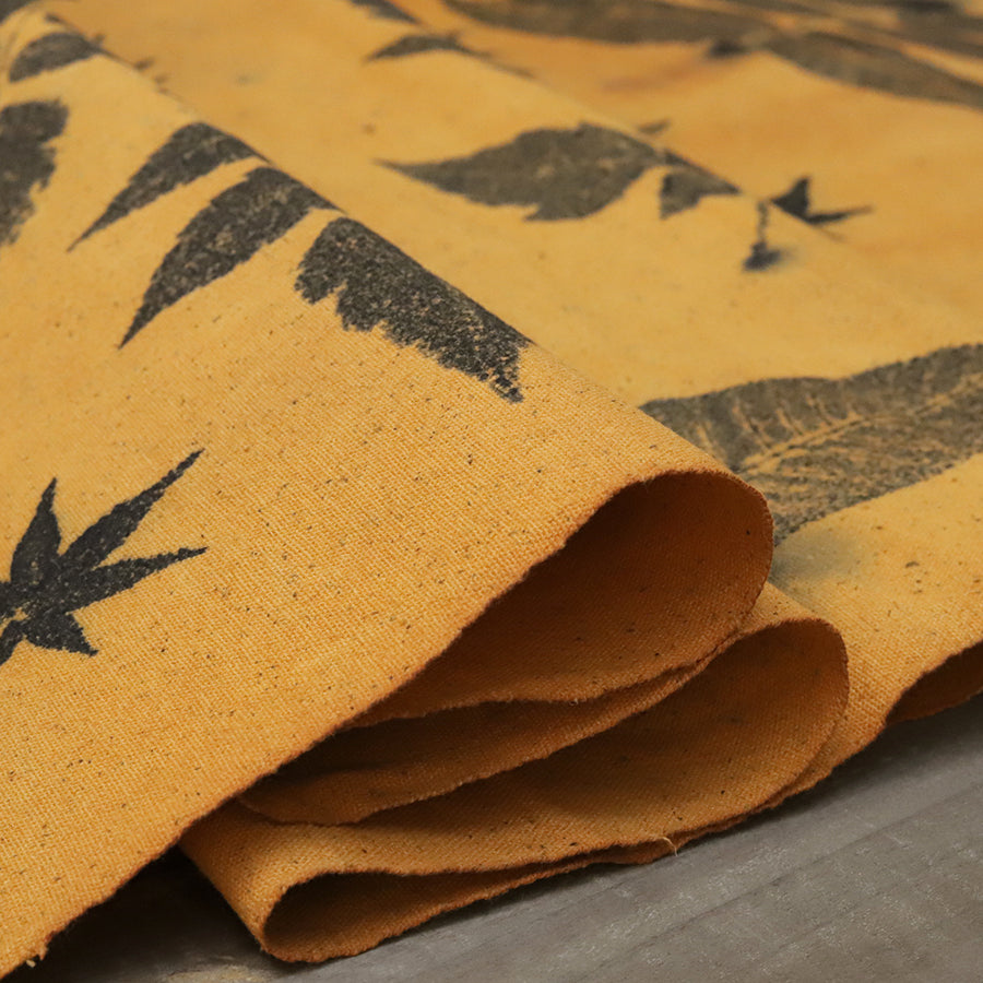 this is Chinese hand dyed tea table cloth tea mat