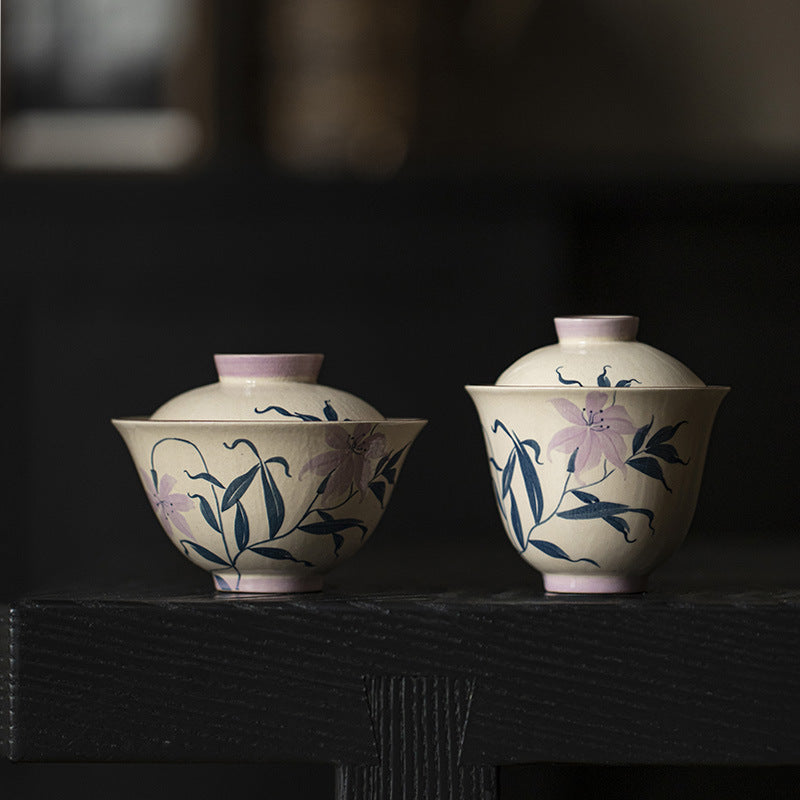 This is a cosmetic clay gaiwan teapot