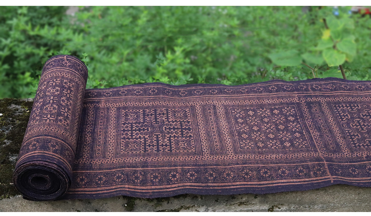 Hand-dyed Batik Fabric Chinese Miao Style Tea Table Cloth Natural Dye Classic Style Vintage Style Tea Mat Chaxi