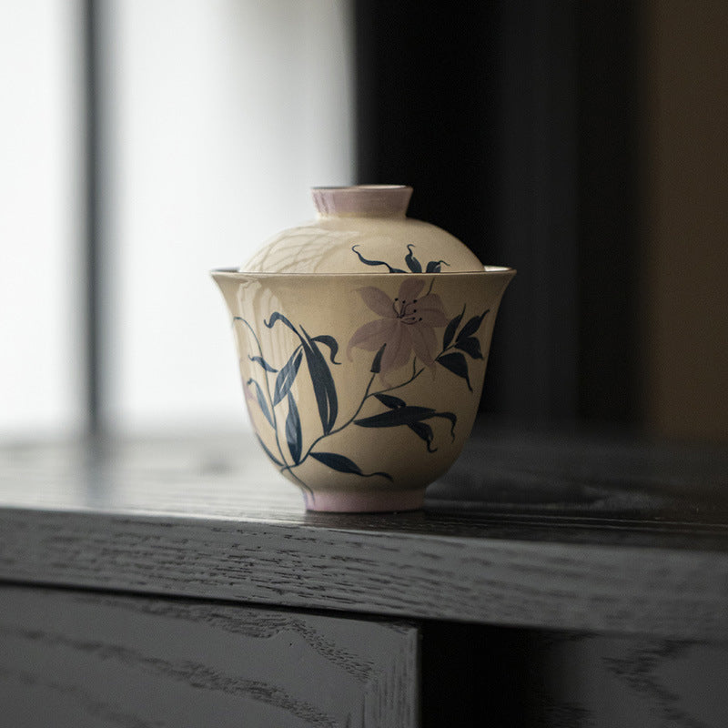 This is a cosmetic clay gaiwan teapot