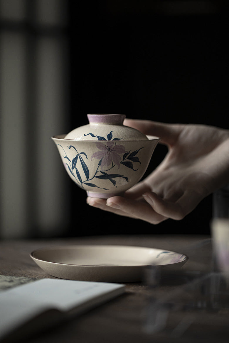 This is a cosmetic clay gaiwan teapot