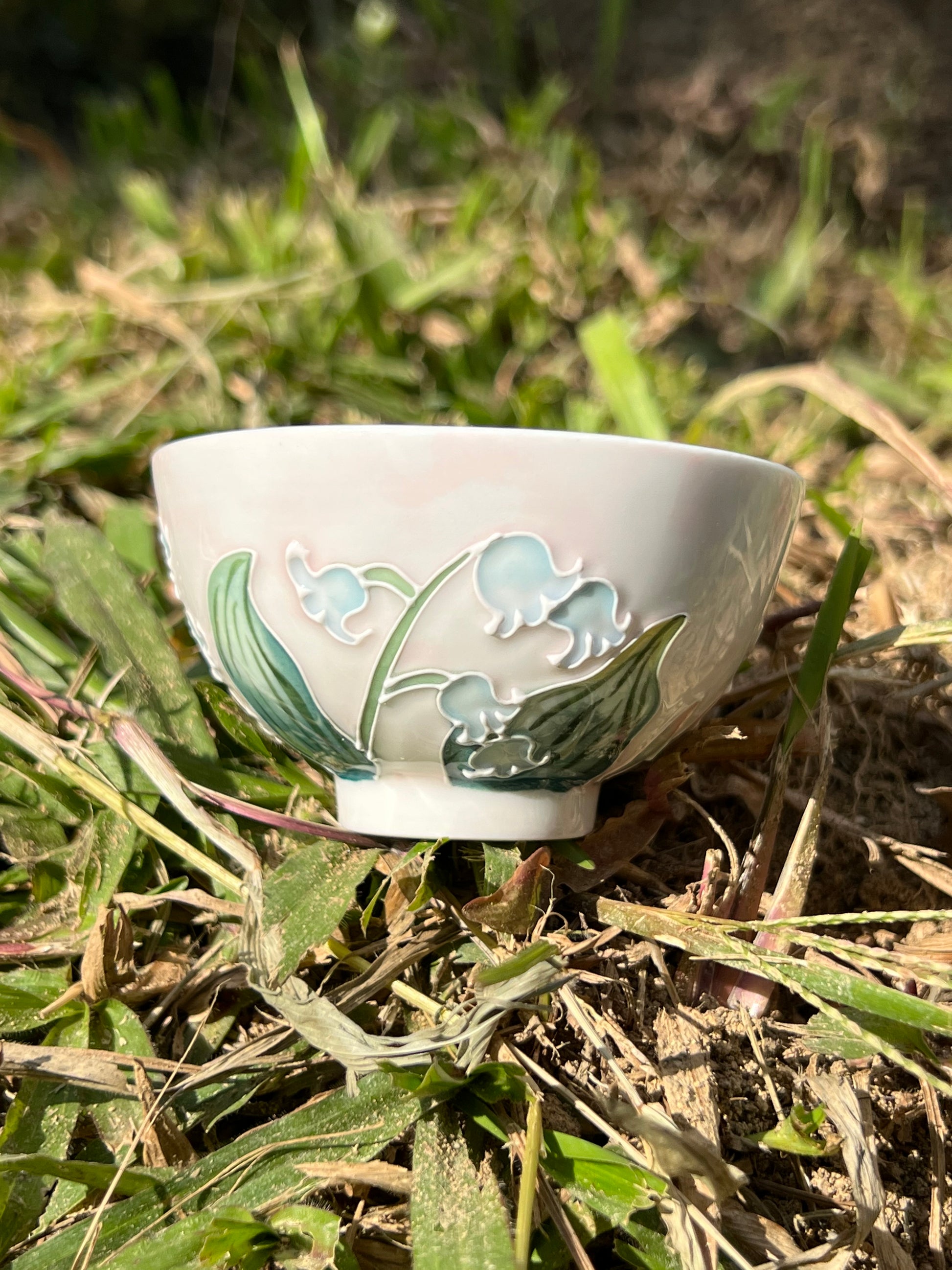 This is Chinese Arita ware teacup. this is a ceramic teacup