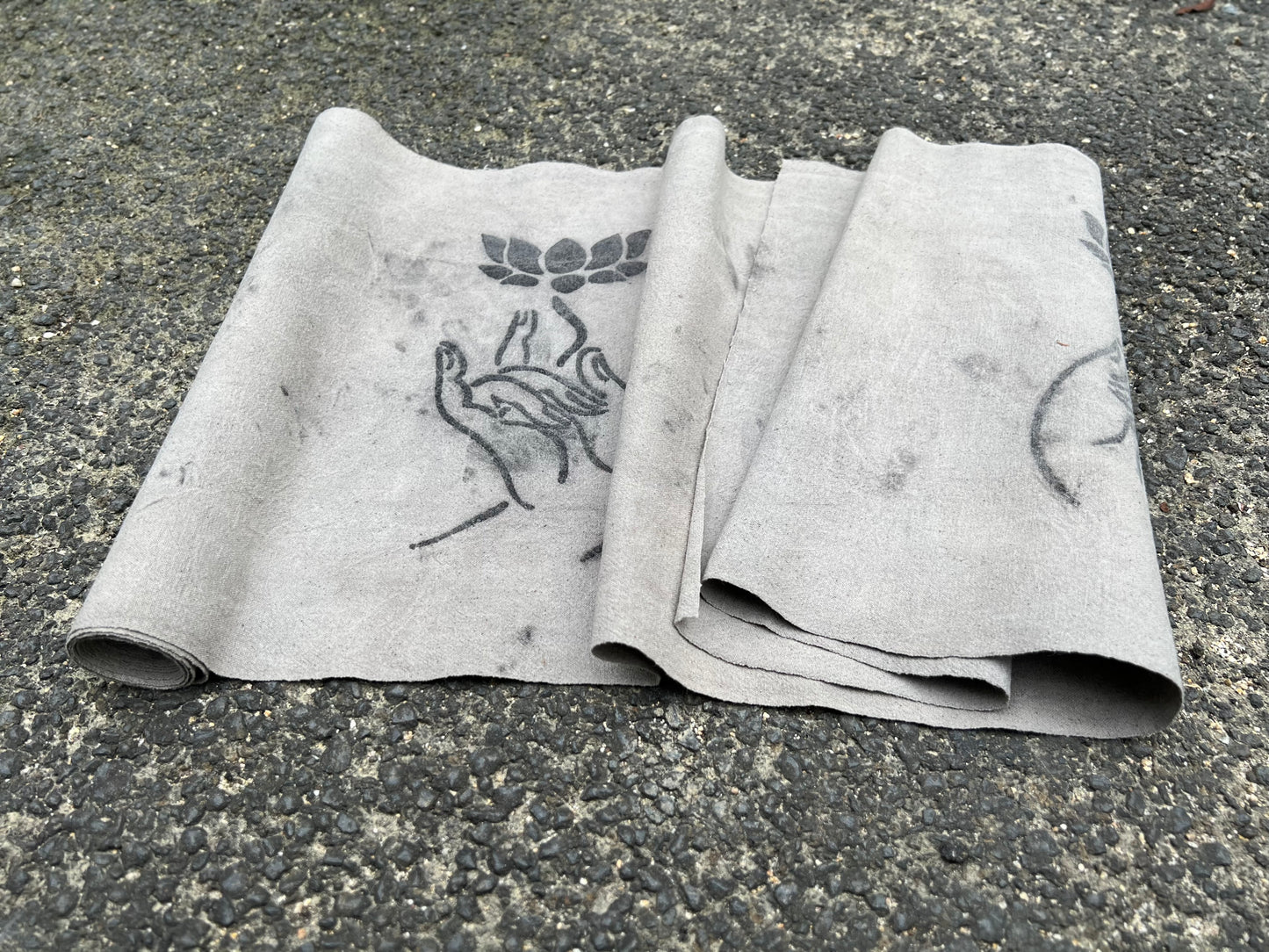 Hand Dyed Tea Table Cloth Plant Dyed Pure Cotton Tea Mat Natura Dye Guanyin Hand Pattern Chabu Chaxi