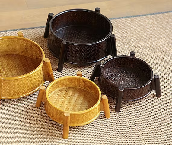 This is a bamboo weaving storage tea table.this is a black tea table