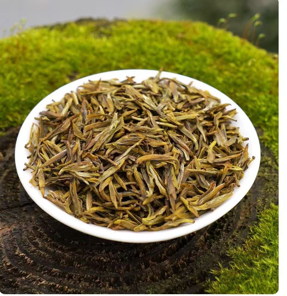 Chinese Premium Yellow Tea Mengding Mountain Yellow Buds Tea First Spring Harvest Sichuan Yellow Tea