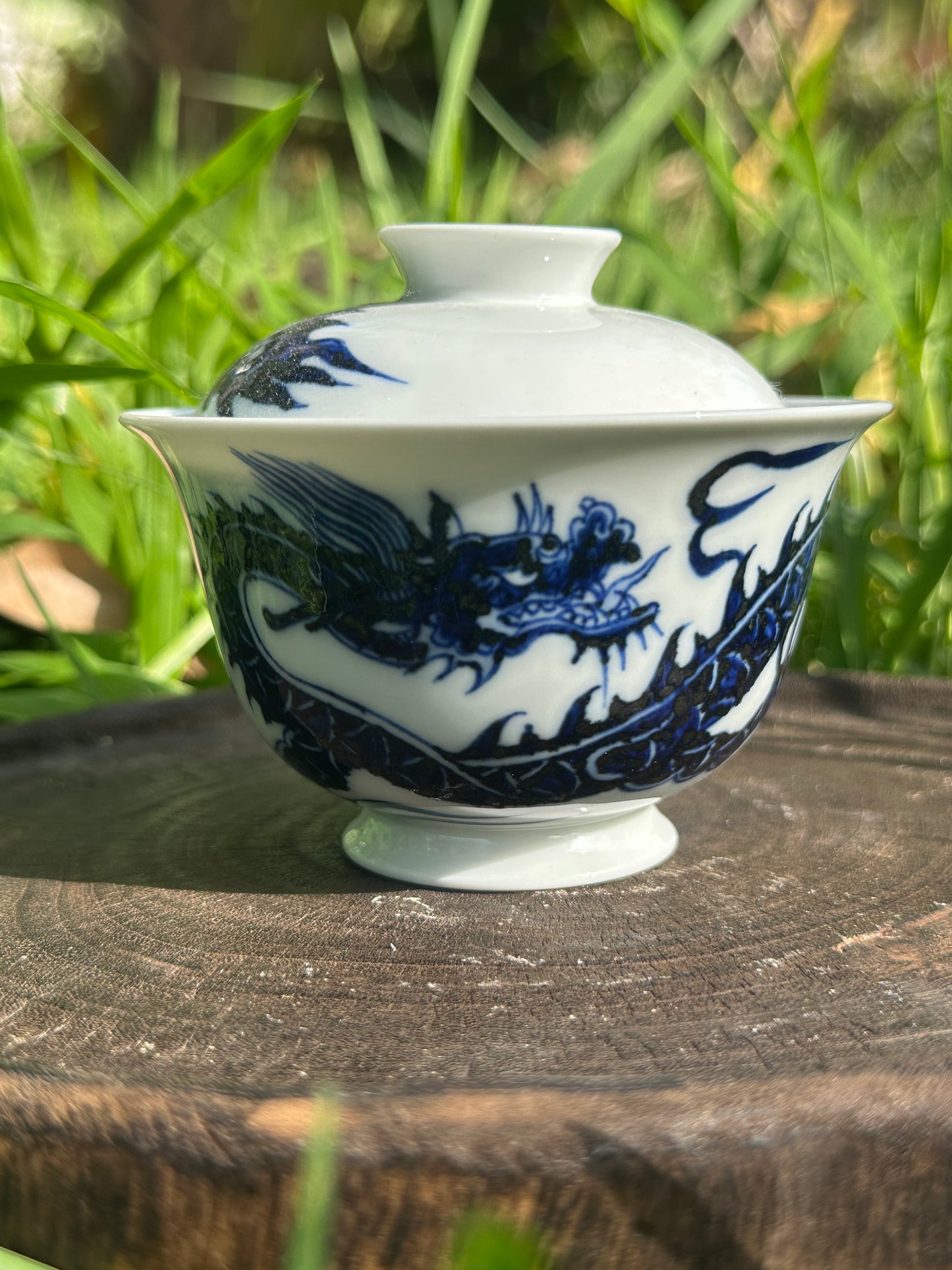 Chinese Handpainted Dragon Blue and White Porcelain Jingdezhen Gaiwan Master Artwork