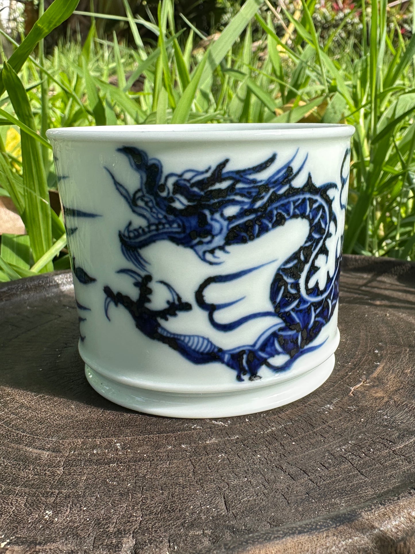Chinese Handpainted Dragon Blue and White Porcelain Jingdezhen Gaiwan Master Artwork