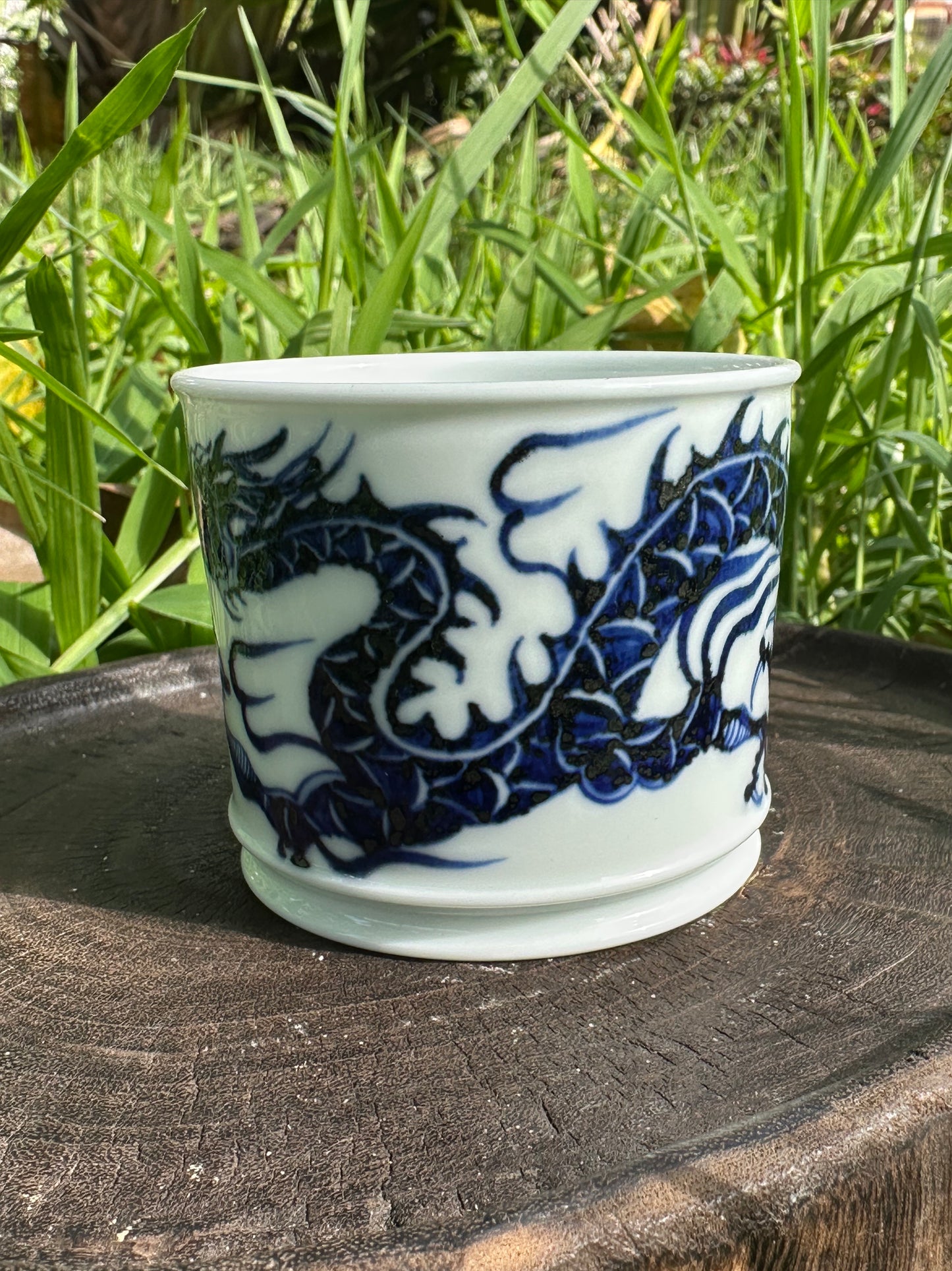 Chinese Handpainted Dragon Blue and White Porcelain Jingdezhen Gaiwan Master Artwork