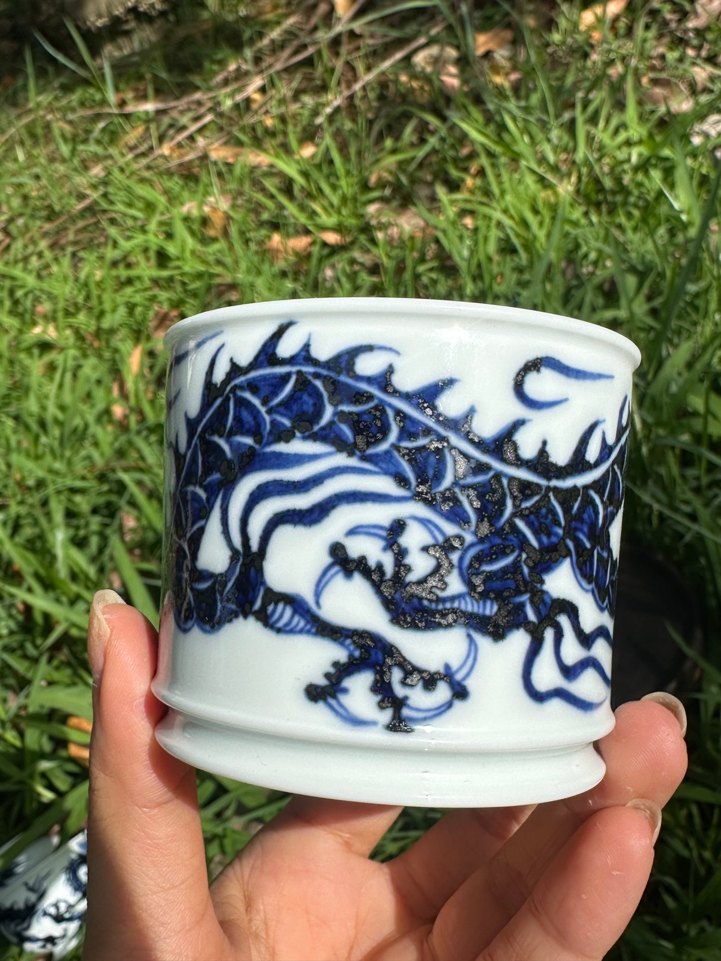 Chinese Handpainted Dragon Blue and White Porcelain Jingdezhen Gaiwan Master Artwork