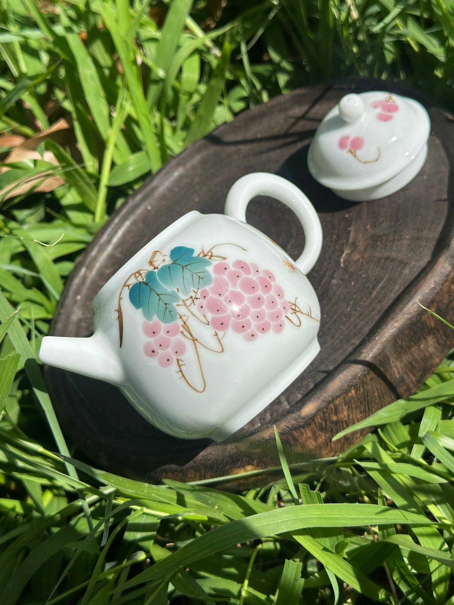 Handpainted Chinese Freehand Brush Work Grape Pattern Teapot Set