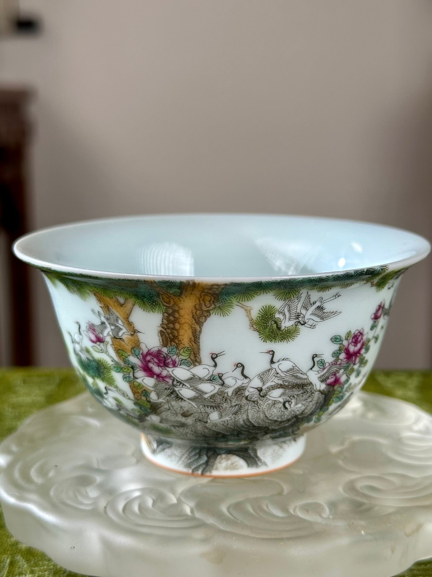 Handpainted Chinese Traditional Hundred Auspicious Cranes Enamel Falangcai High Class Ceramic Teacup