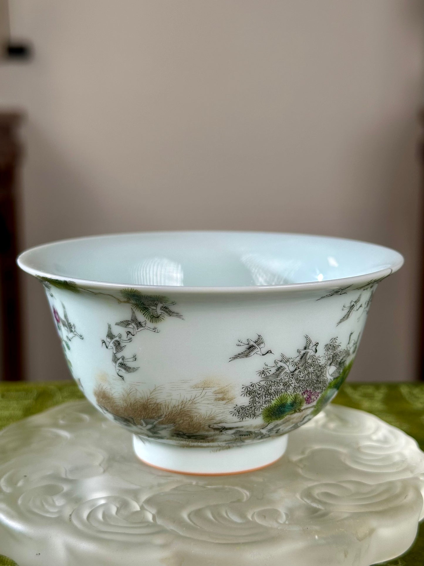 Handpainted Chinese Traditional Hundred Auspicious Cranes Enamel Falangcai High Class Ceramic Teacup