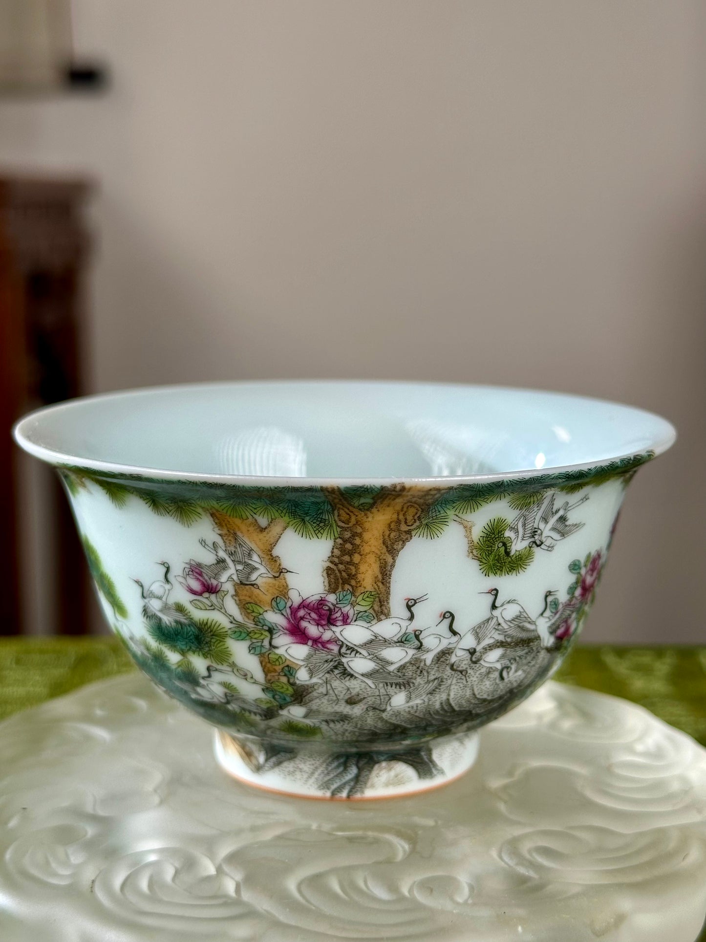 Handpainted Chinese Traditional Hundred Auspicious Cranes Enamel Falangcai High Class Ceramic Teacup