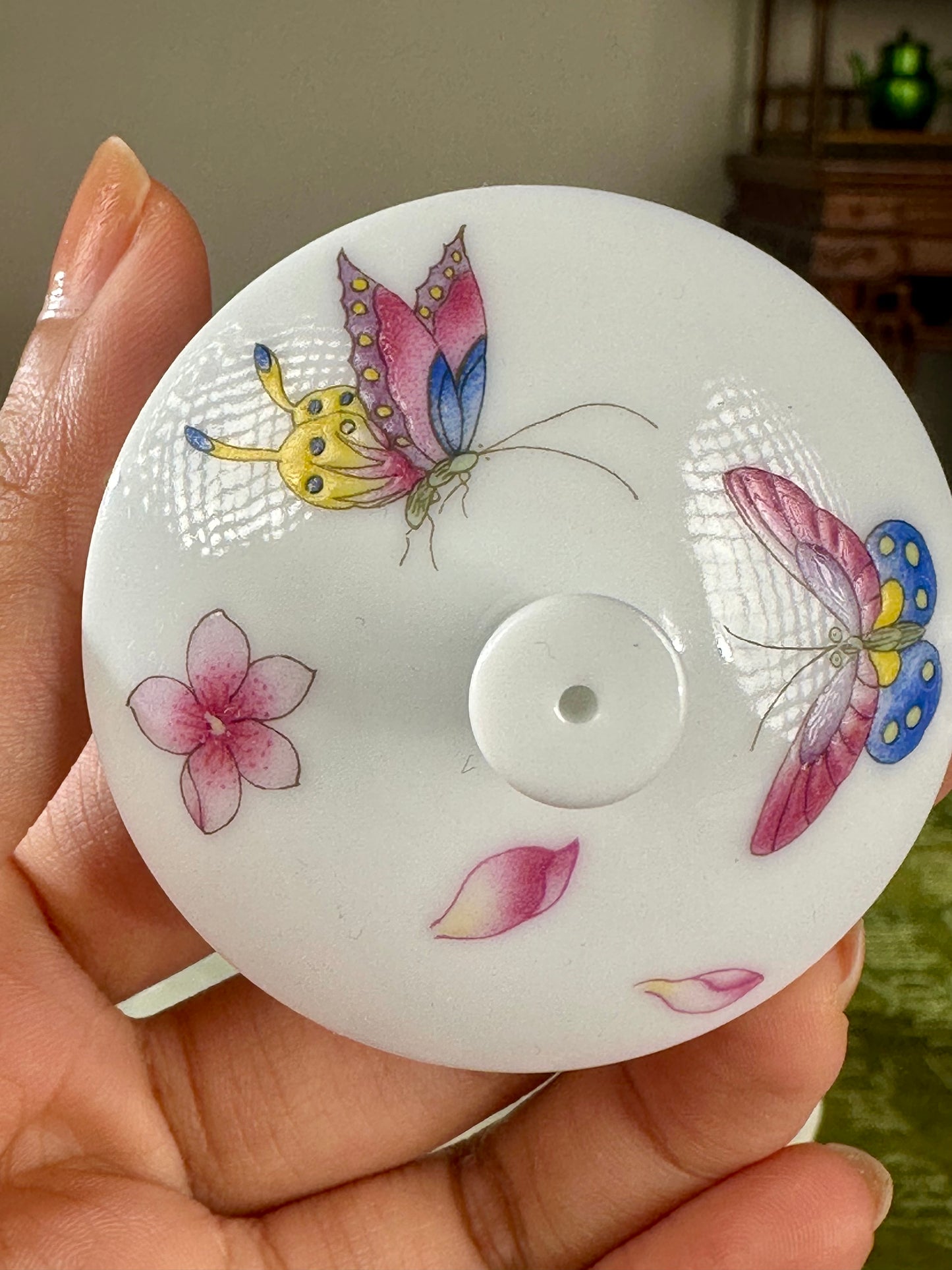 Handpainted Chinese Enamel Flower Butterfly Traditional White Porcelain Artwork Teapot