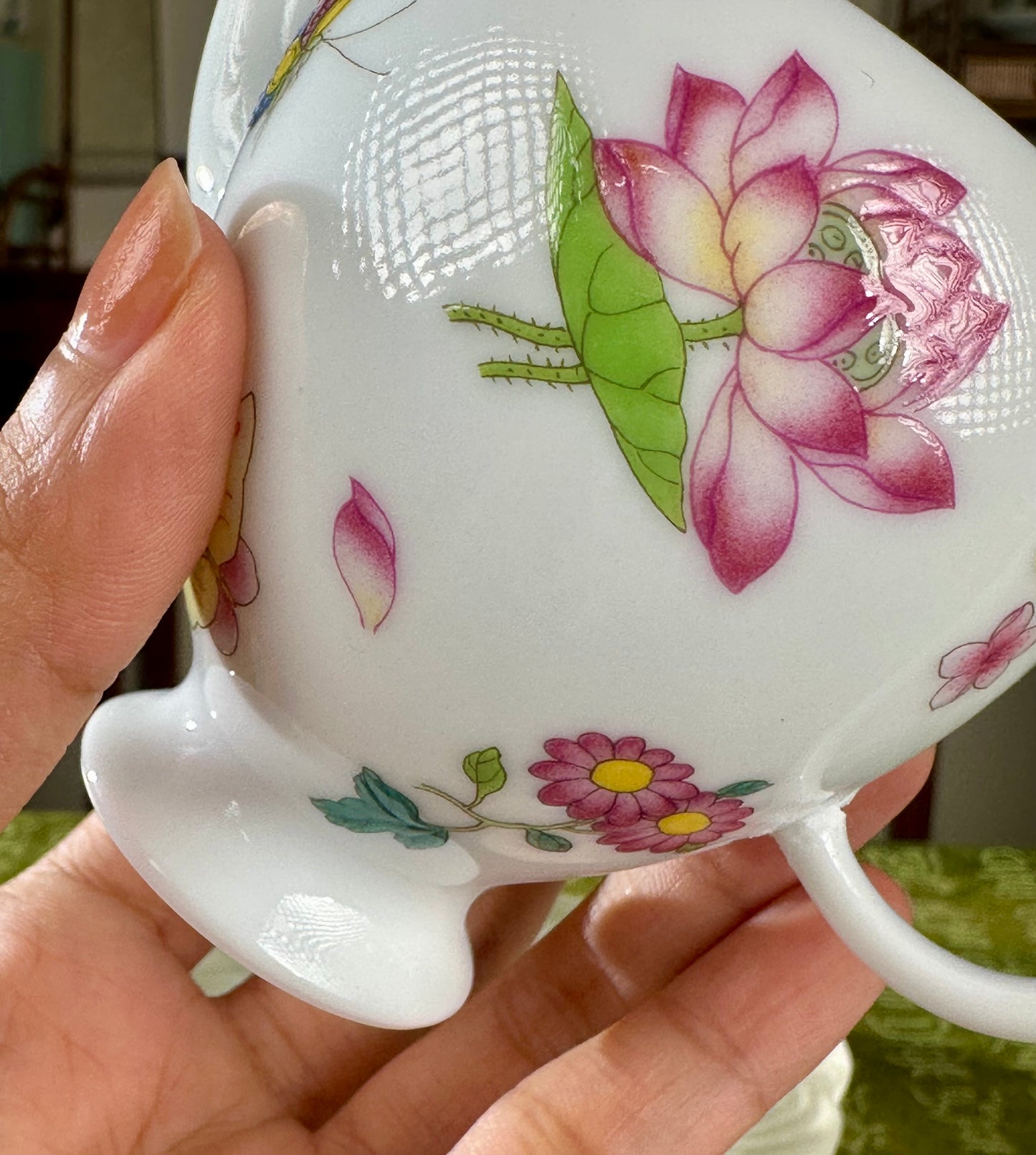 Handpainted Chinese Enamel Flower Butterfly Traditional White Porcelain Artwork Teapot