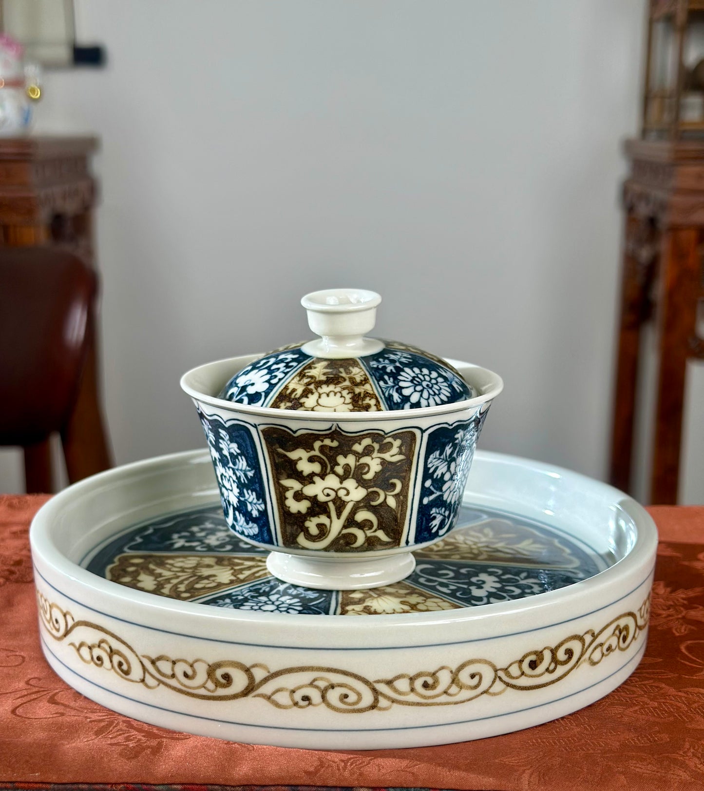 Handpainted Chinese Luxious Underglaze Gold Youlijin Traditional Flower Pattern Masterpiece Gaiwan Set Tea Tray Set Tea Boat