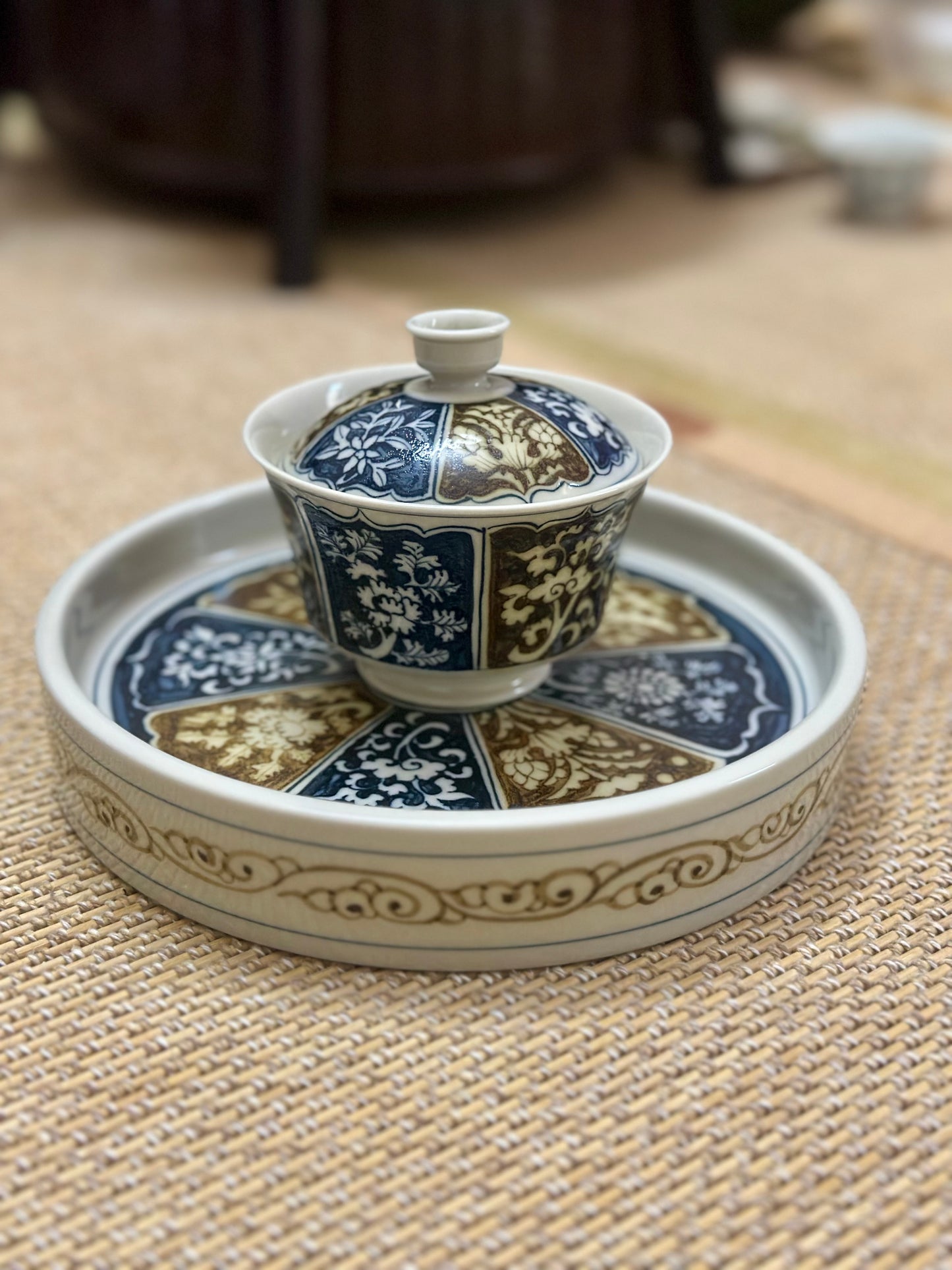 Handpainted Chinese Luxious Underglaze Gold Youlijin Traditional Flower Pattern Masterpiece Gaiwan Set Tea Tray Set Tea Boat