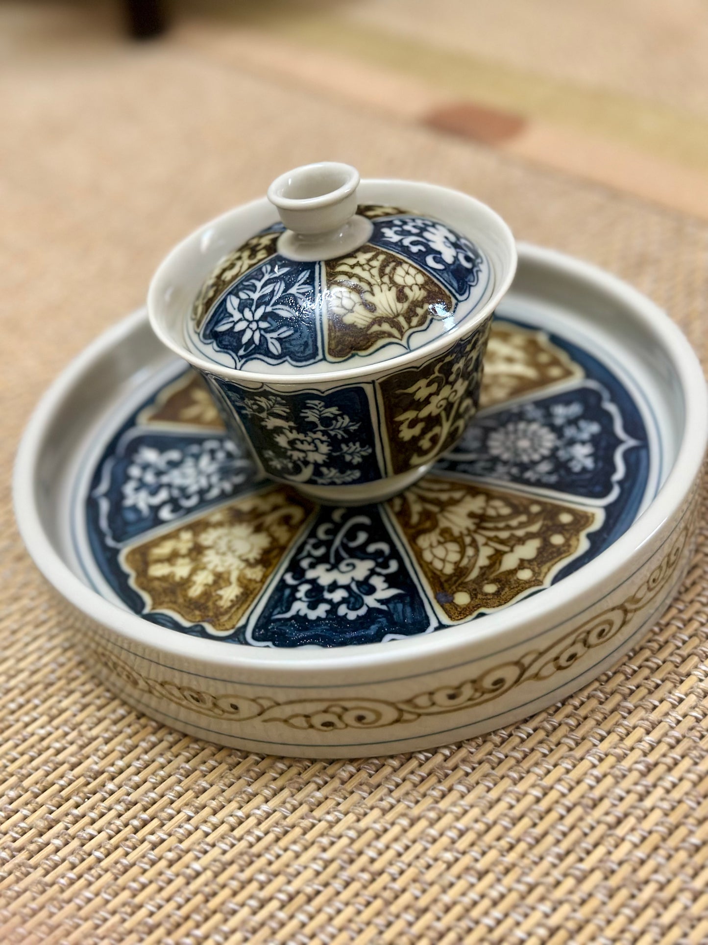 Handpainted Chinese Luxious Underglaze Gold Youlijin Traditional Flower Pattern Masterpiece Gaiwan Set Tea Tray Set Tea Boat