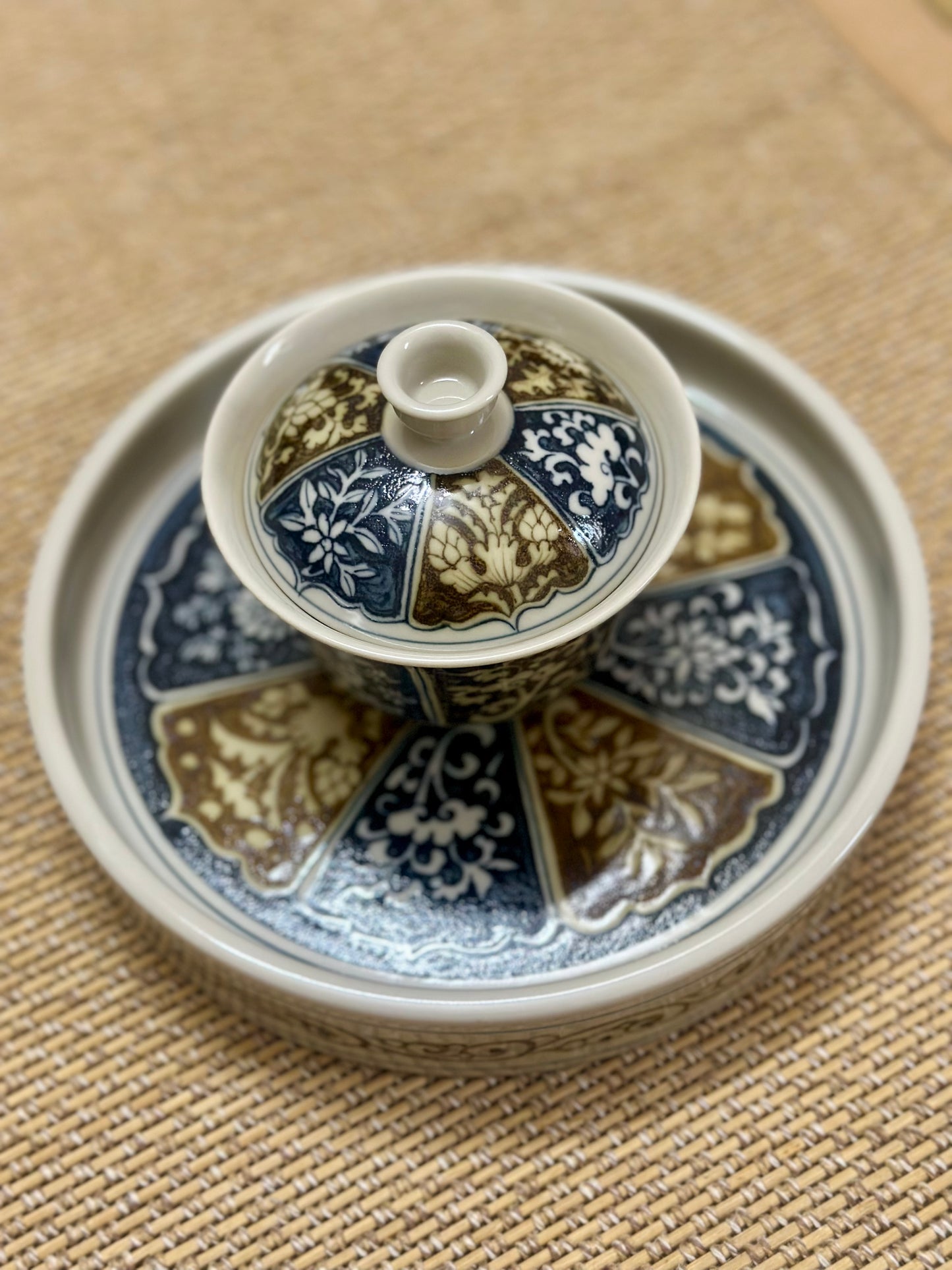 Handpainted Chinese Luxious Underglaze Gold Youlijin Traditional Flower Pattern Masterpiece Gaiwan Set Tea Tray Set Tea Boat