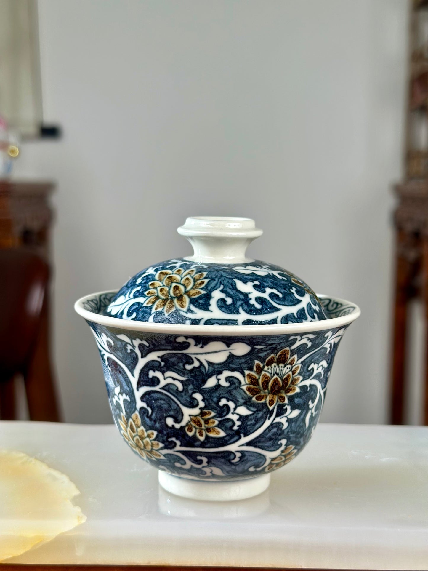Handpainted Chinese Luxious Underglaze Gold Youlijin Traditional Lion Pattern Masterpiece Gaiwan Set Artwork Teacup
