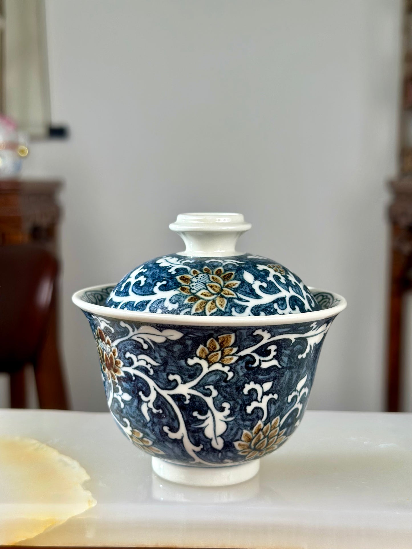 Handpainted Chinese Luxious Underglaze Gold Youlijin Traditional Lion Pattern Masterpiece Gaiwan Set Artwork Teacup