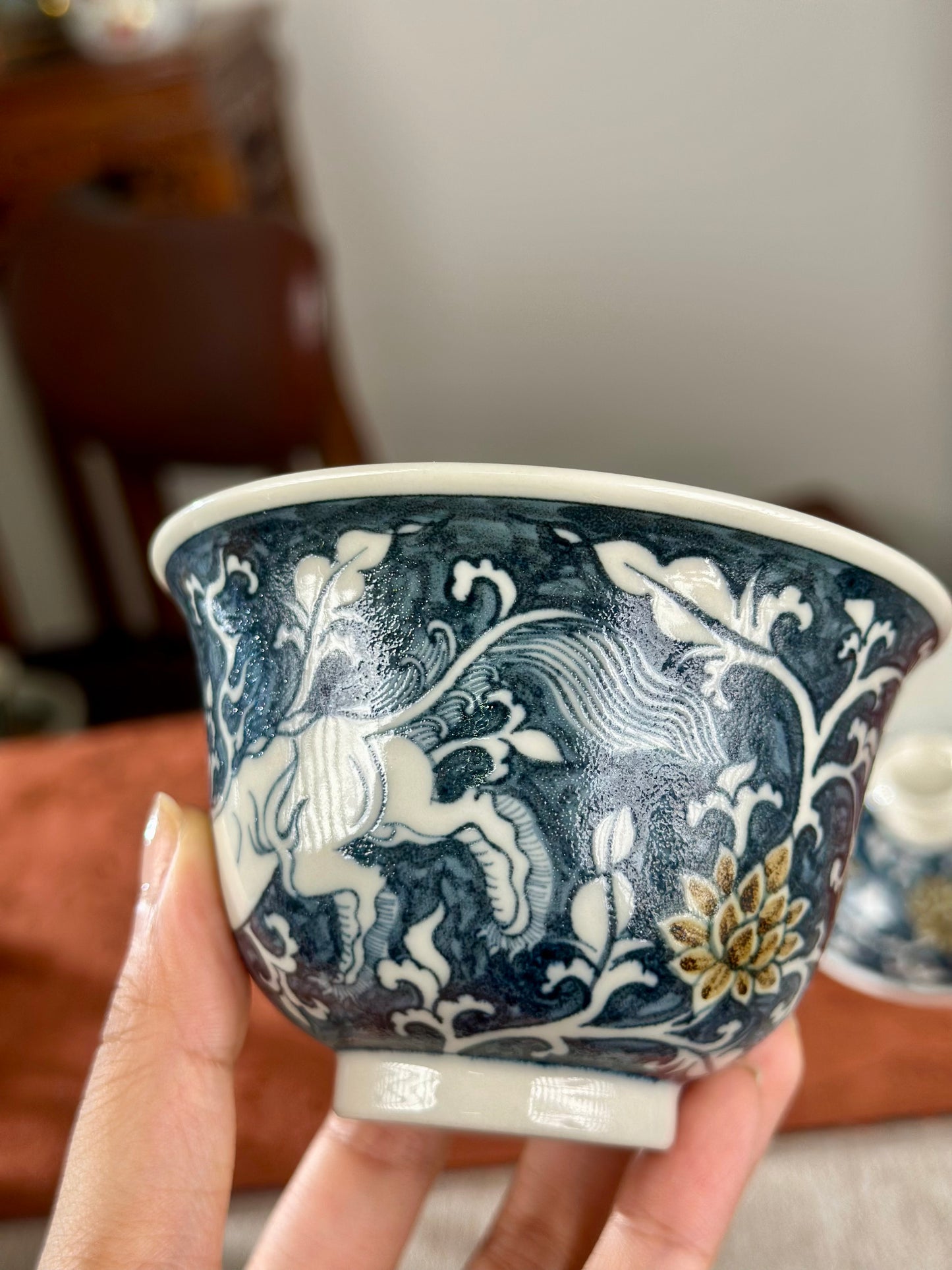 Handpainted Chinese Luxious Underglaze Gold Youlijin Traditional Lion Pattern Masterpiece Gaiwan Set Artwork Teacup