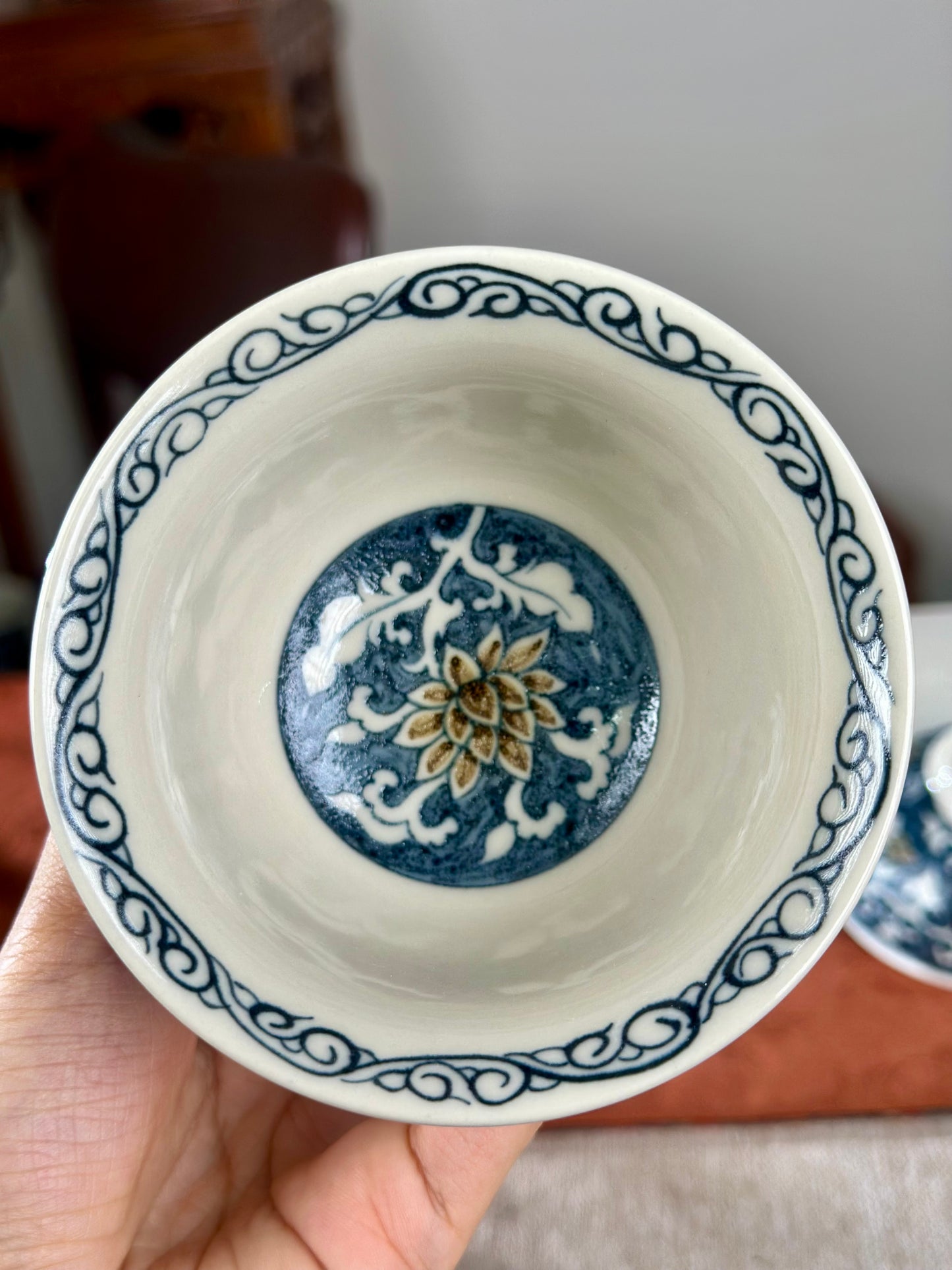 Handpainted Chinese Luxious Underglaze Gold Youlijin Traditional Lion Pattern Masterpiece Gaiwan Set Artwork Teacup