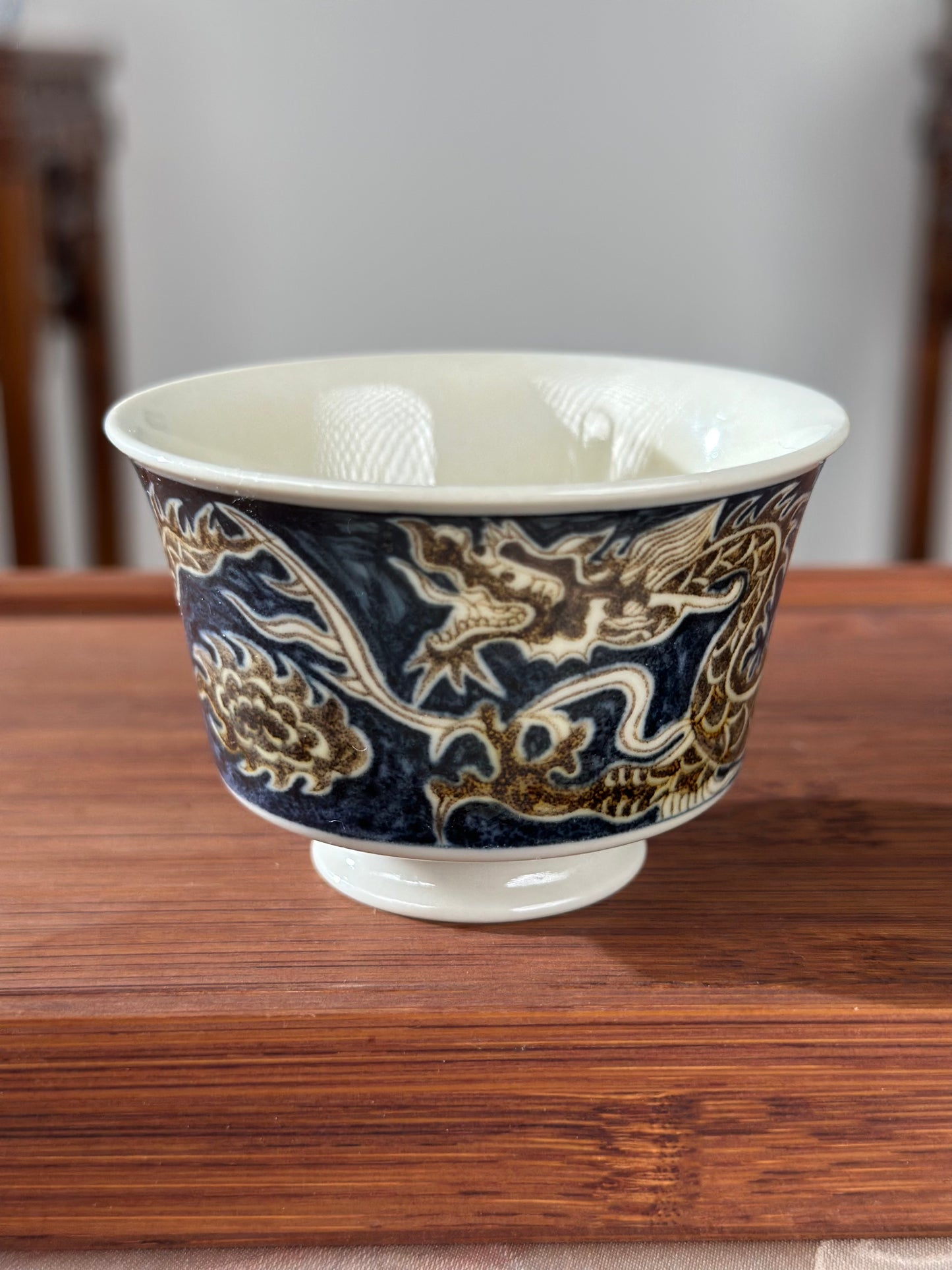 Handpainted Chinese Luxious Blue White Porcelain Underglaze Gold Youlijin Traditional Dragon Pattern Masterpiece Gaiwan Set Artwork Teacup