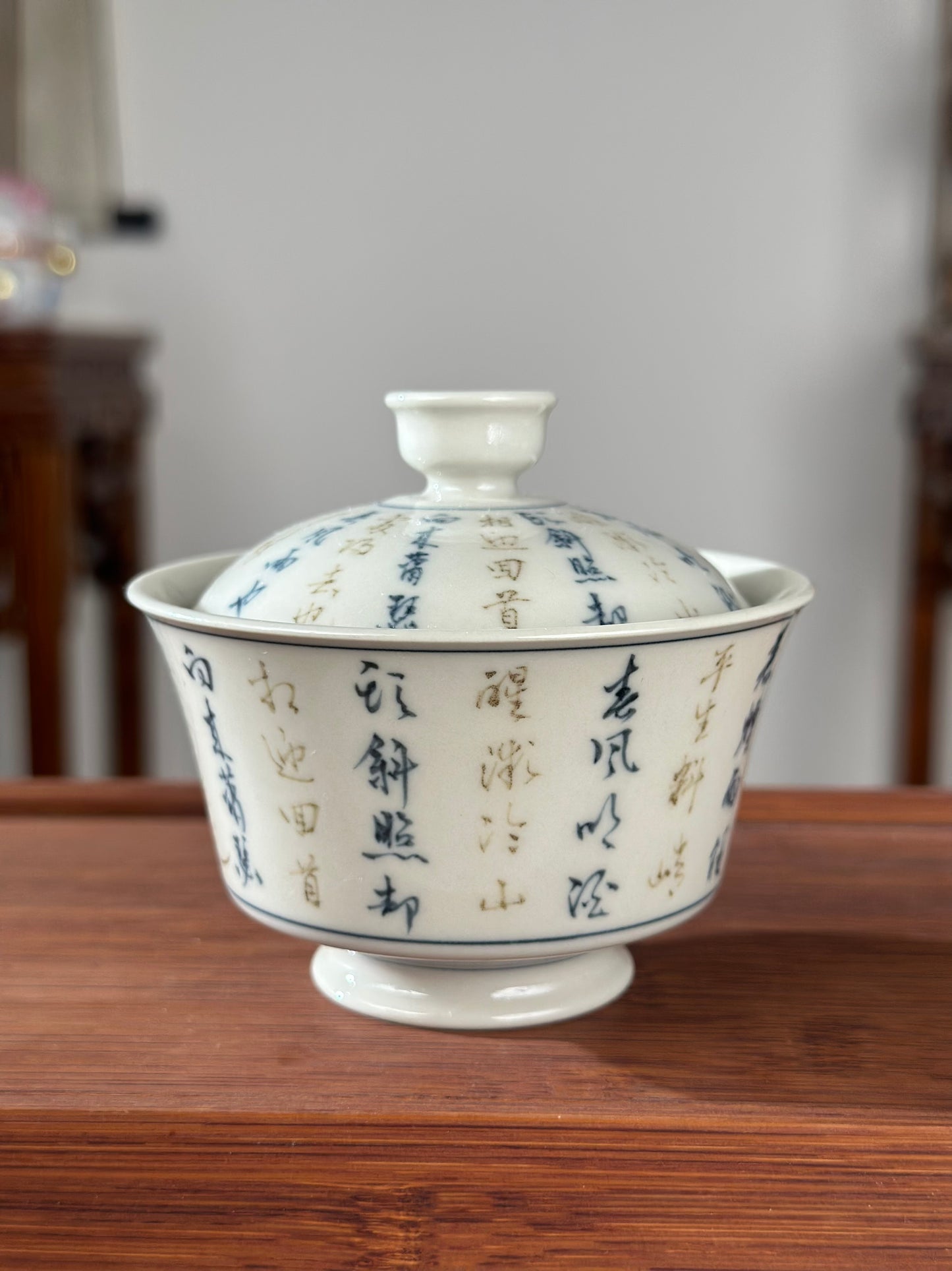 Handpainted Calligraphy Chinese Luxious Blue White Porcelain Underglaze Gold Youlijin Gaiwan Set Artwork Teacup
