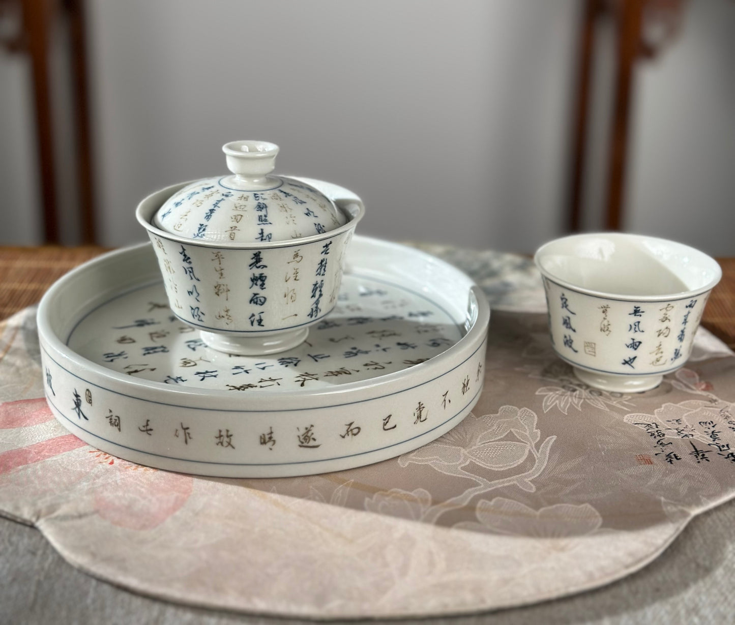 Handpainted Calligraphy Chinese Luxious Blue White Porcelain Underglaze Gold Youlijin Gaiwan Set Artwork Teacup