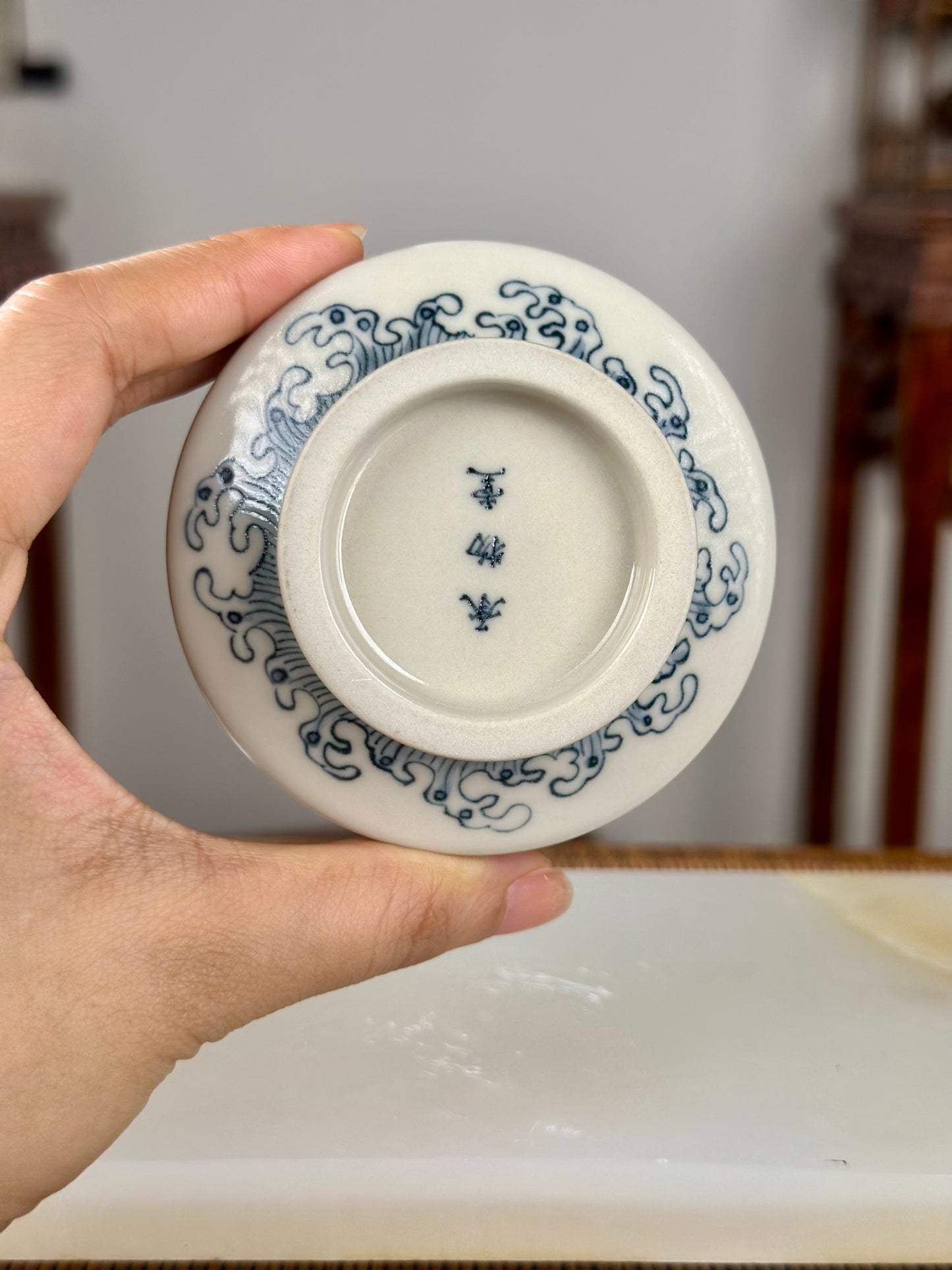 Handpainted Chinese Luxious Blue White Porcelain Underglaze Gold Youlijin Horse Flower Ocean Wave Pattern Gaiwan Set Artwork Teacup