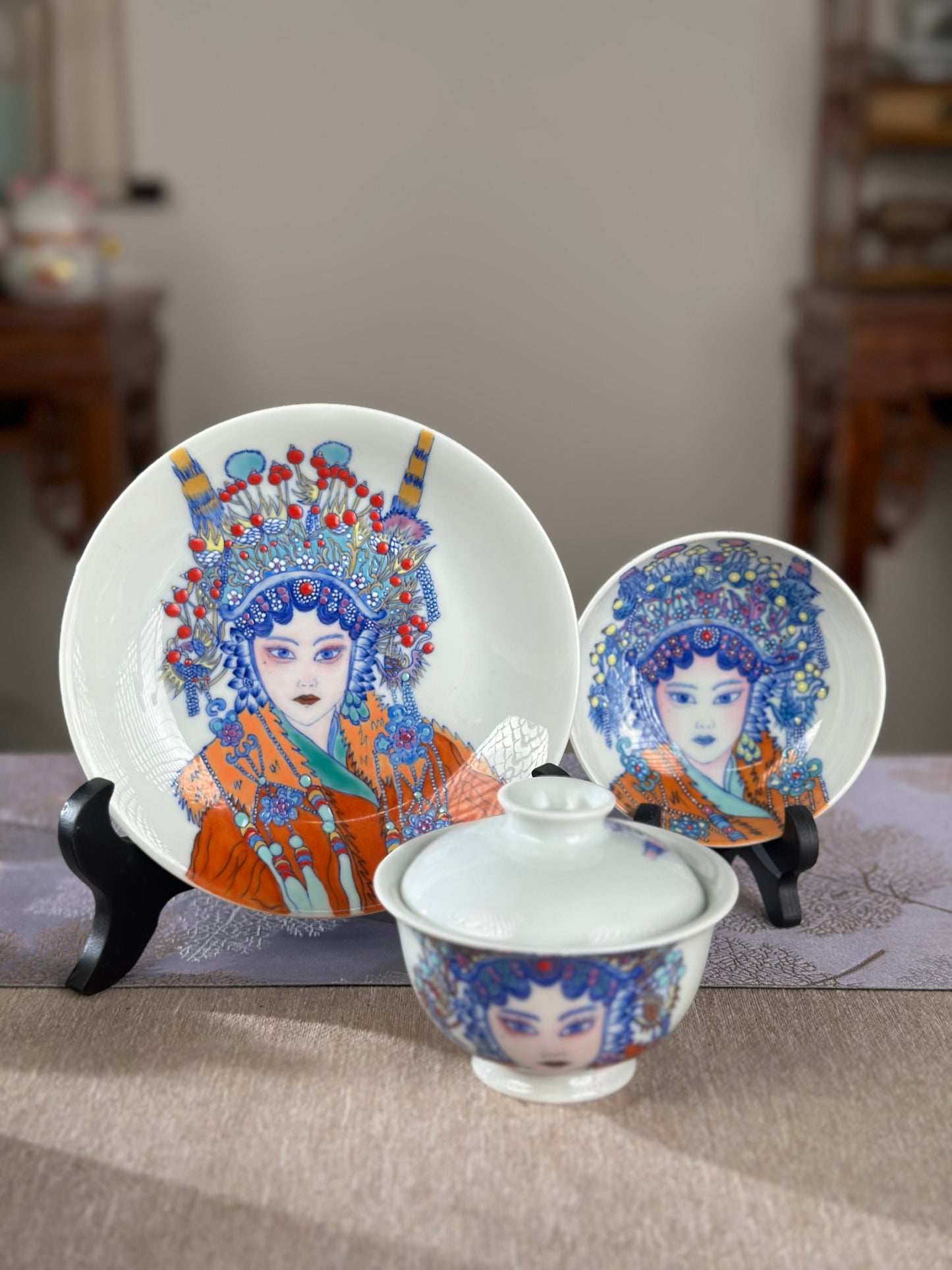 Handpainted Beijing Opera Portrait Pattern Chinese Jingdezhen Doucai Master Fine China Gaiwan Teacup Set