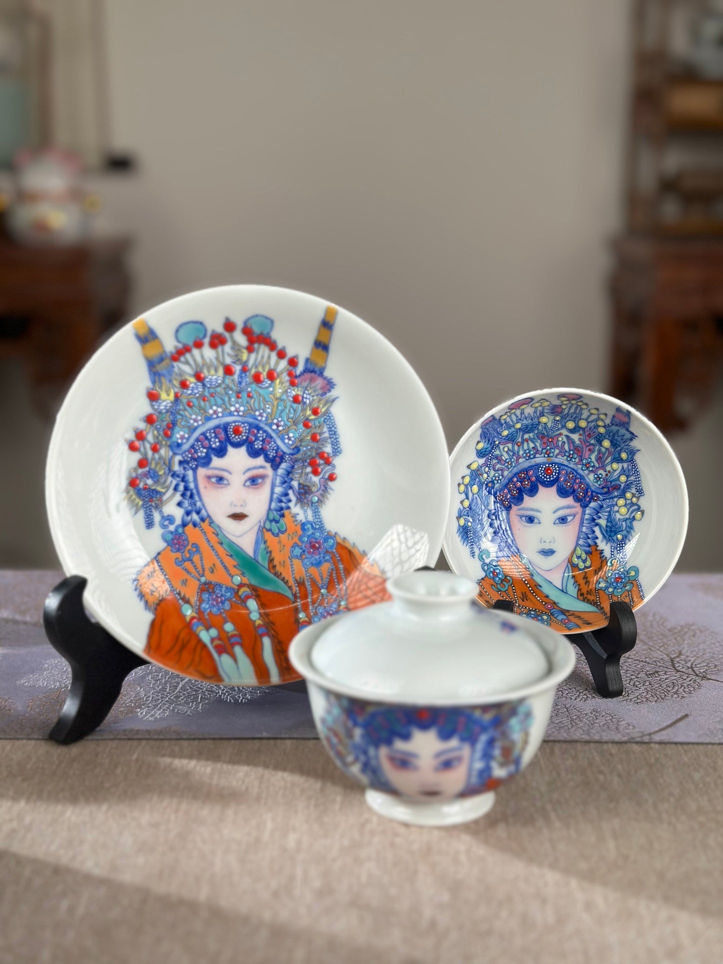 Handpainted Beijing Opera Portrait Pattern Chinese Jingdezhen Doucai Master Fine China Gaiwan Teacup Set