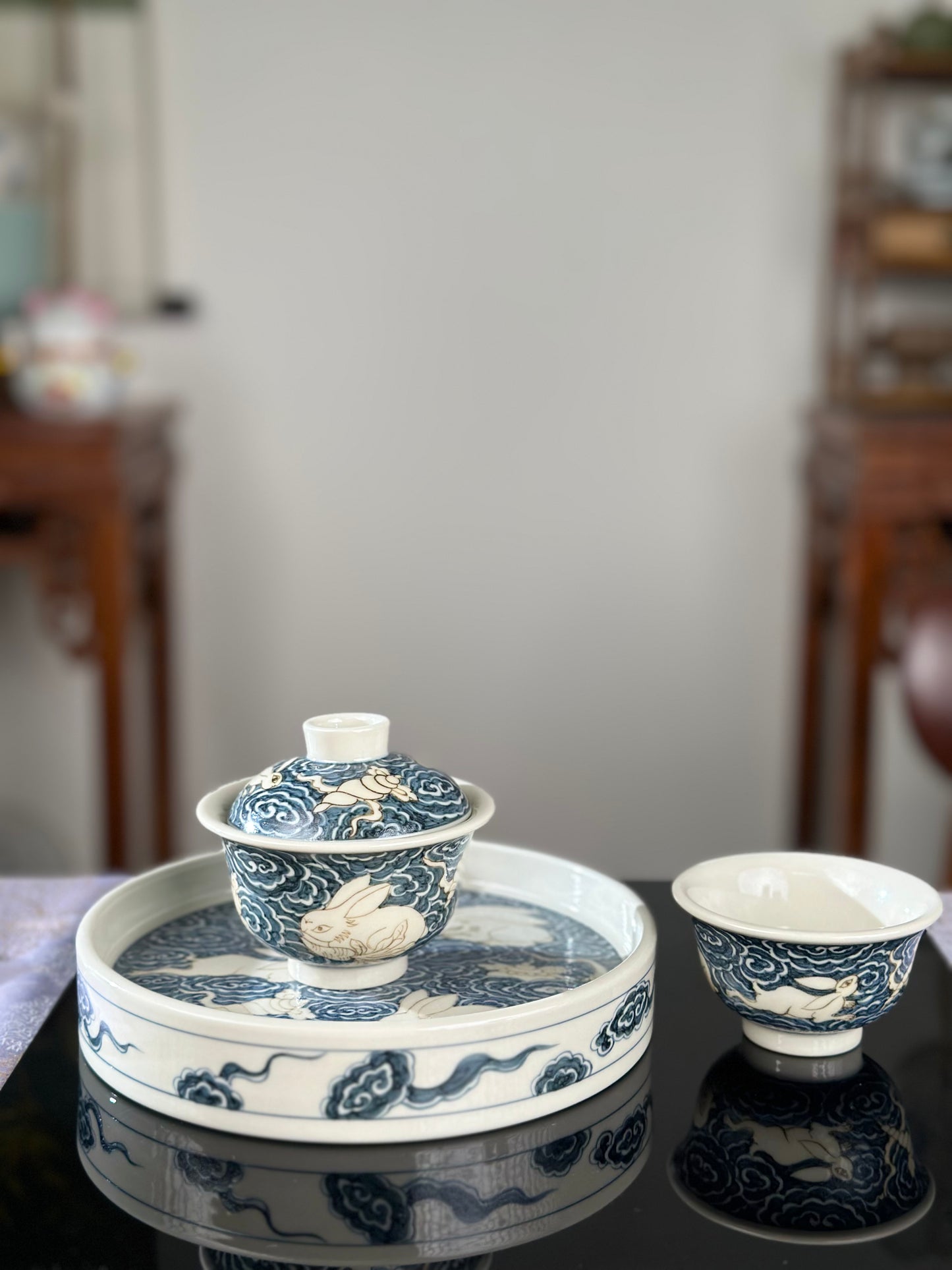 Handpainted Chinese High End Blue White Porcelain Underglaze Gold Youlijin Rabbit Pattern Teacup Gaiwan Tray Set