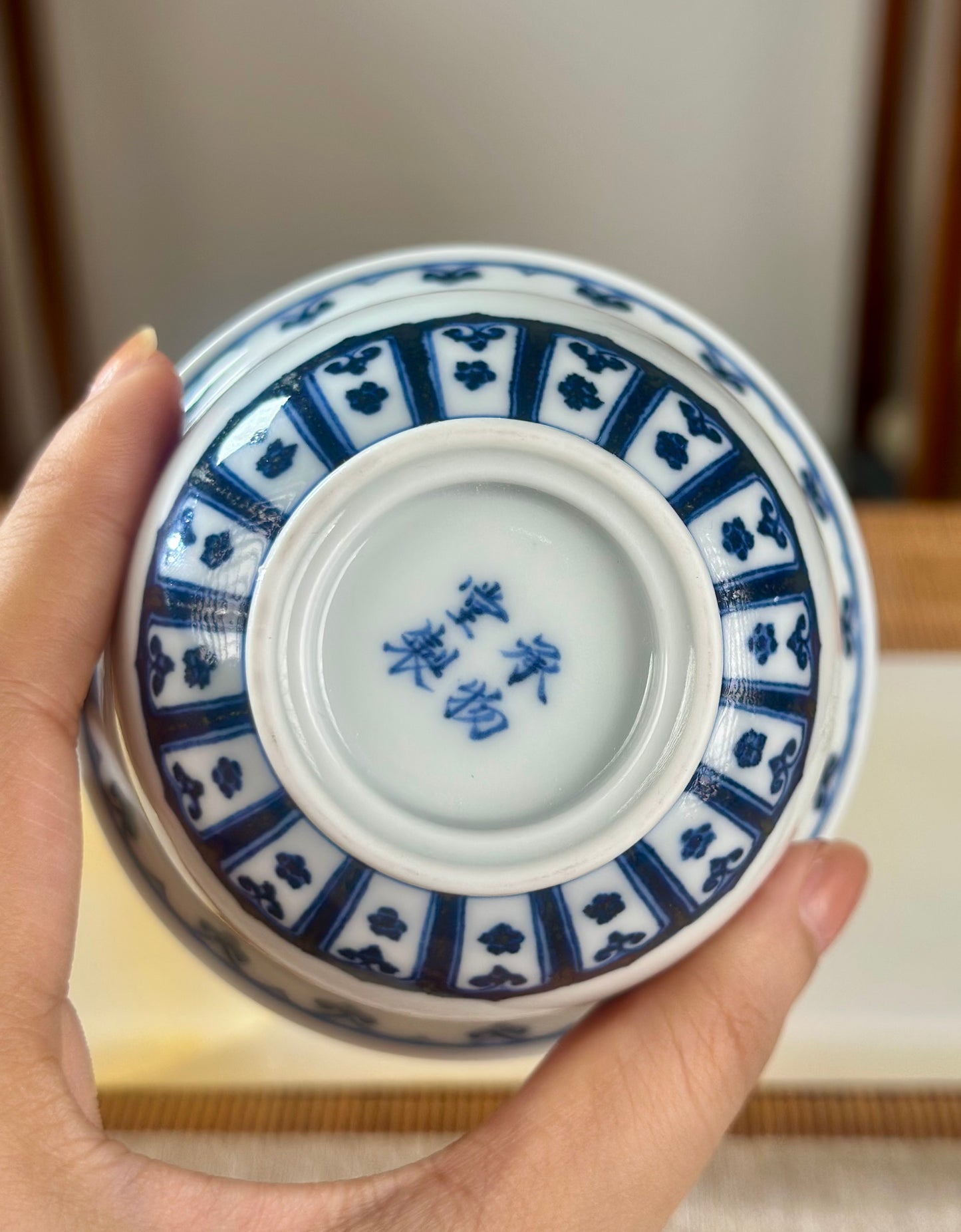 Handpainted Chinese Traditional Baoxiang Flower Pattern Blue and White Underglaze Red Youlihong Porcelain Jingdezhen Gaiwan Teacup Set