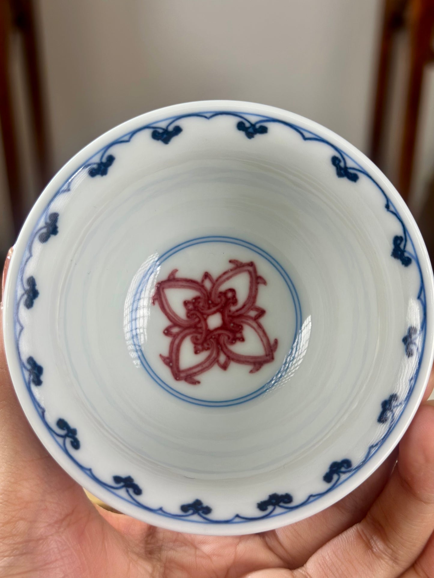 Handpainted Chinese Traditional Baoxiang Flower Pattern Blue and White Underglaze Red Youlihong Porcelain Jingdezhen Gaiwan Teacup Set