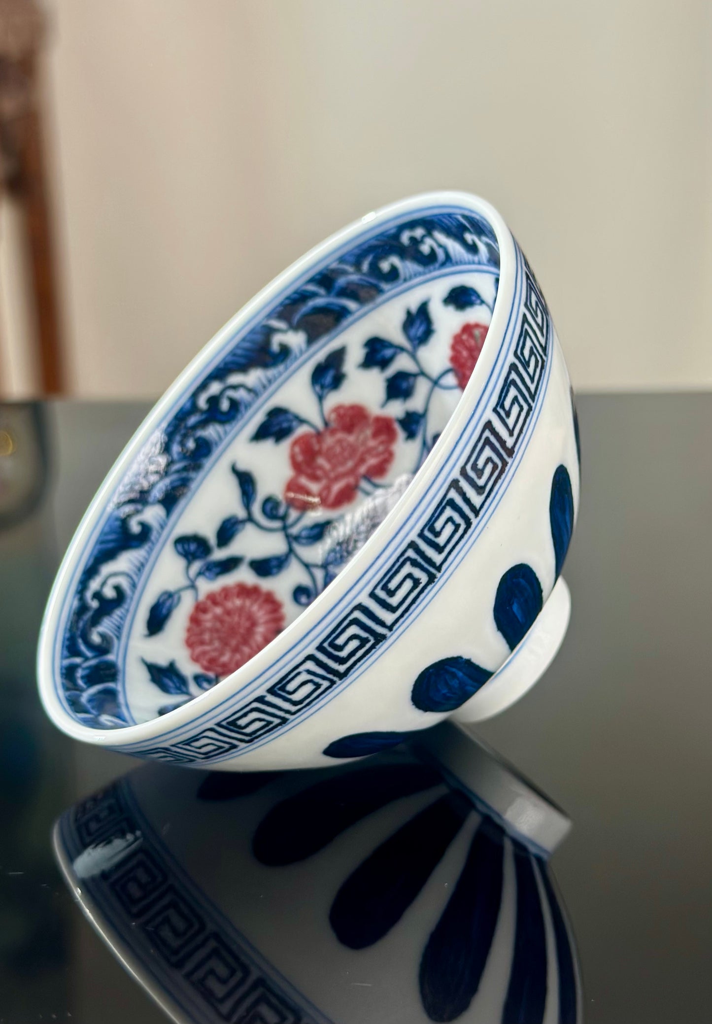 Handpainted Chinese Traditional Flower Pattern Blue and White Underglaze Red Youlihong Porcelain Jingdezhen Jixin Teacup