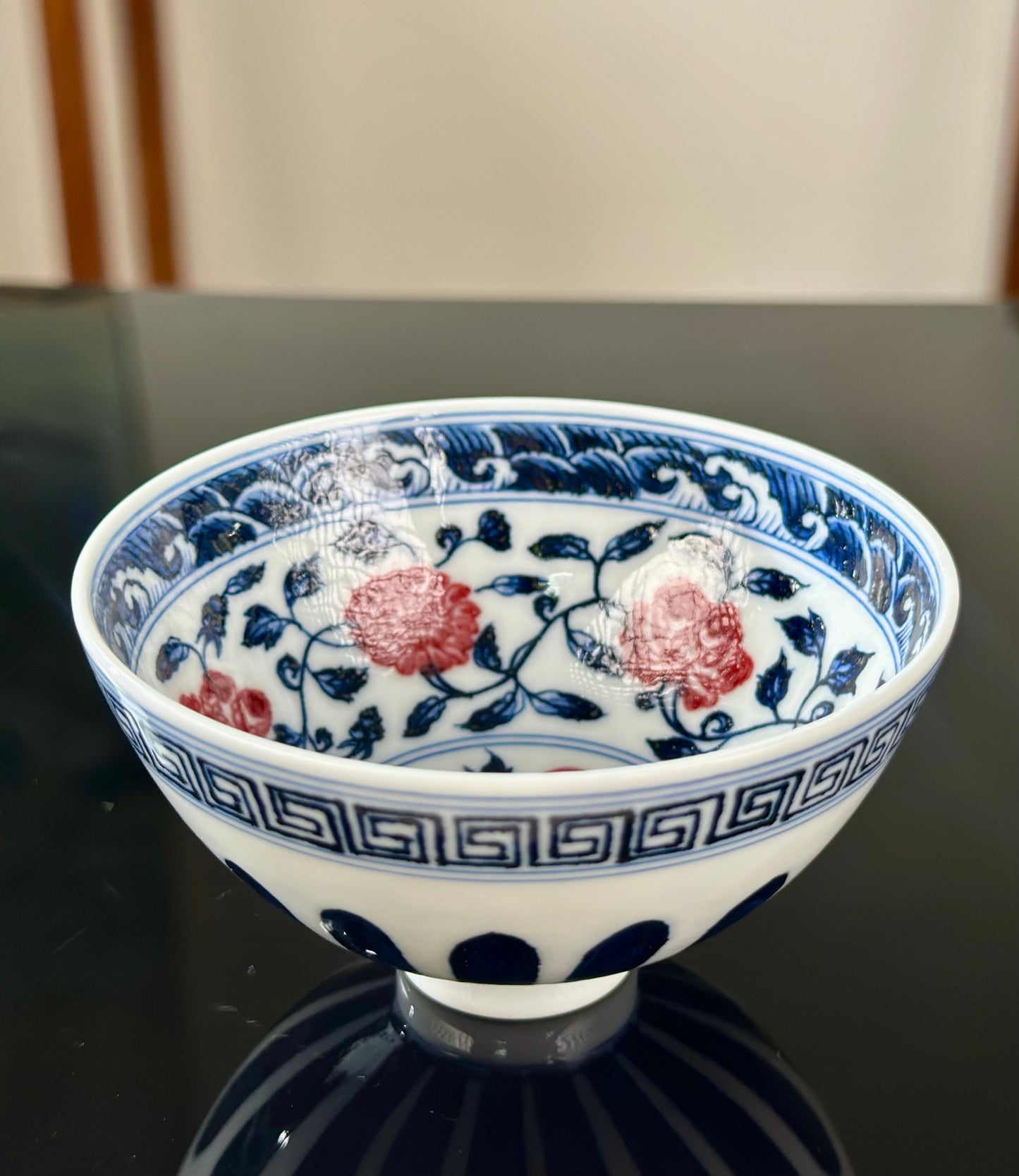 Handpainted Chinese Traditional Flower Pattern Blue and White Underglaze Red Youlihong Porcelain Jingdezhen Jixin Teacup