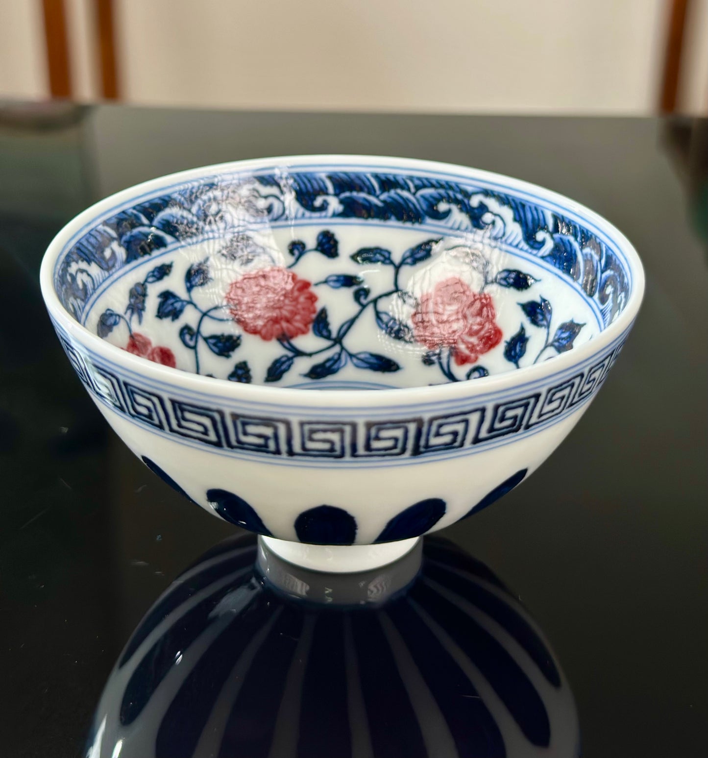Handpainted Chinese Traditional Flower Pattern Blue and White Underglaze Red Youlihong Porcelain Jingdezhen Jixin Teacup