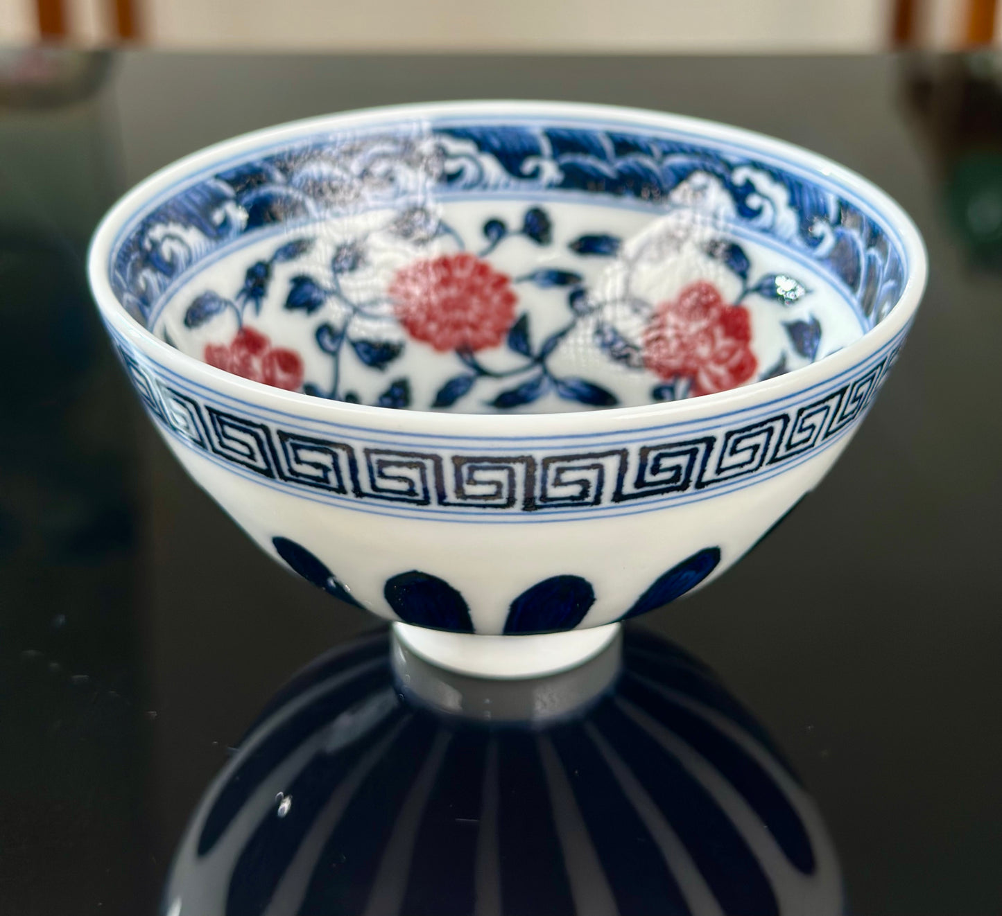 Handpainted Chinese Traditional Flower Pattern Blue and White Underglaze Red Youlihong Porcelain Jingdezhen Jixin Teacup