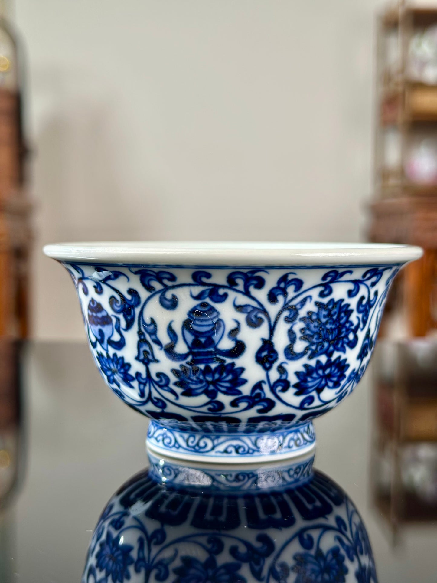 Handcrafted Chinese Hand Painted Chinese Blue and White Porcelain Lotus Flower Ceramic Artwork Teacup