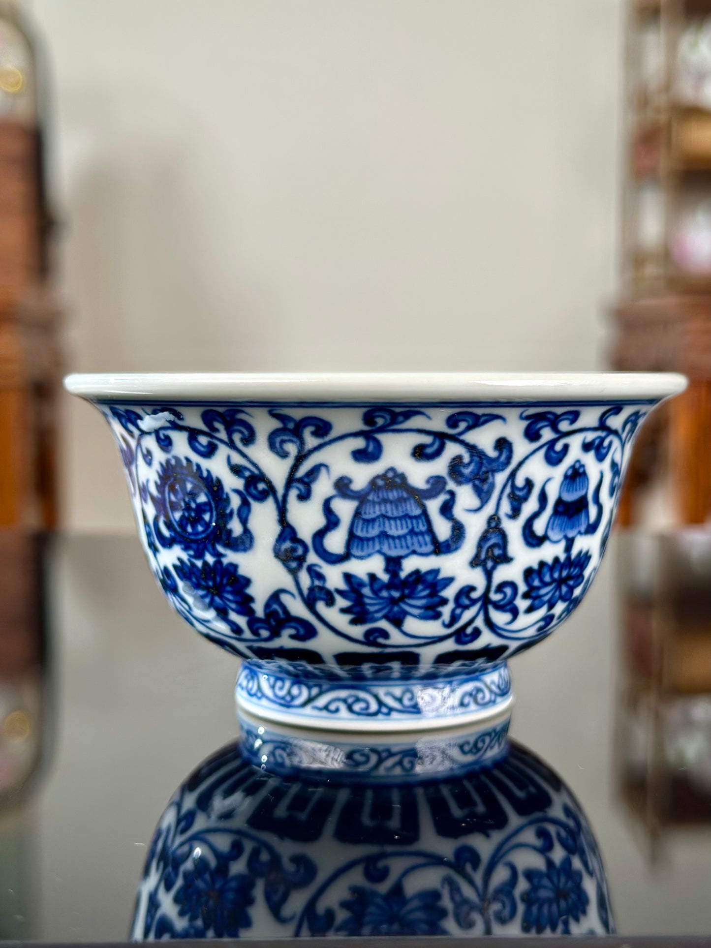Handcrafted Chinese Hand Painted Chinese Blue and White Porcelain Lotus Flower Ceramic Artwork Teacup