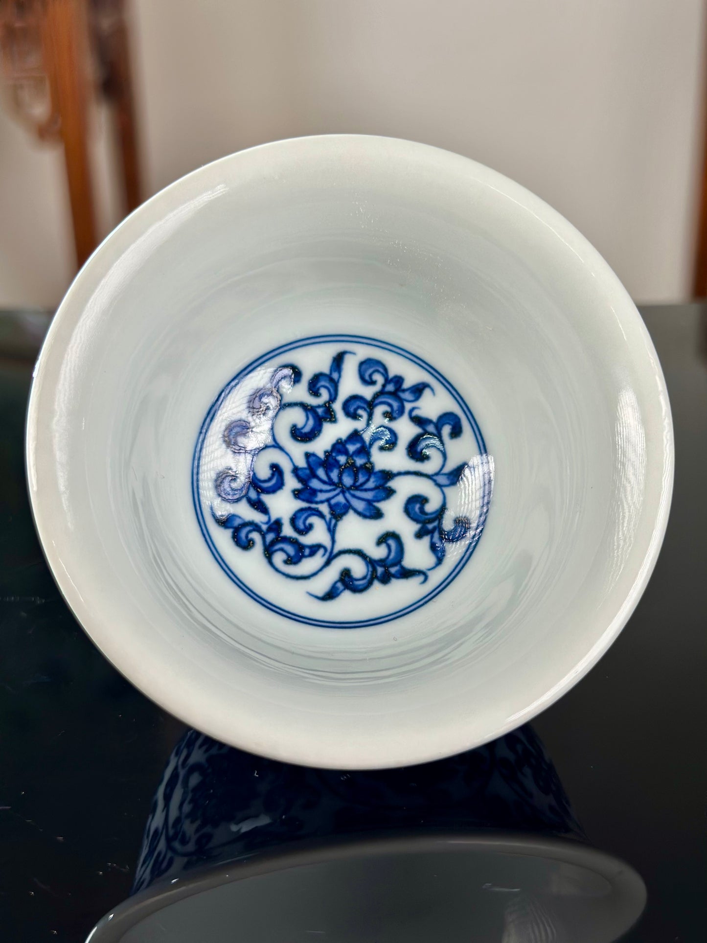 Handcrafted Chinese Hand Painted Chinese Blue and White Porcelain Lotus Flower Ceramic Artwork Teacup