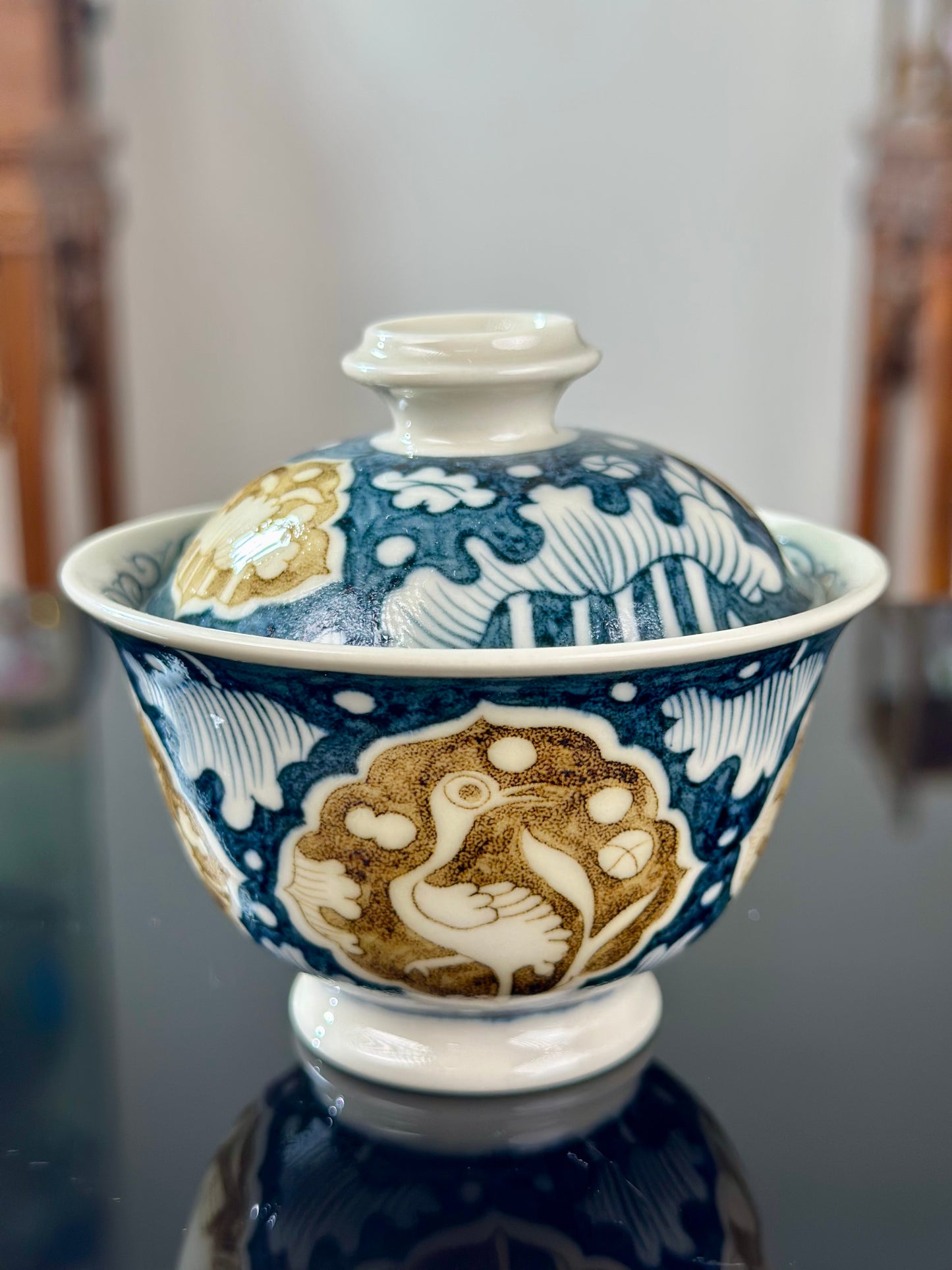 Handpainted Chinese Luxious Blue White Porcelain Underglaze Gold Youlijin Classic Heron and Lotus Pattern Masterpiece Gaiwan Teacup Set Artwork