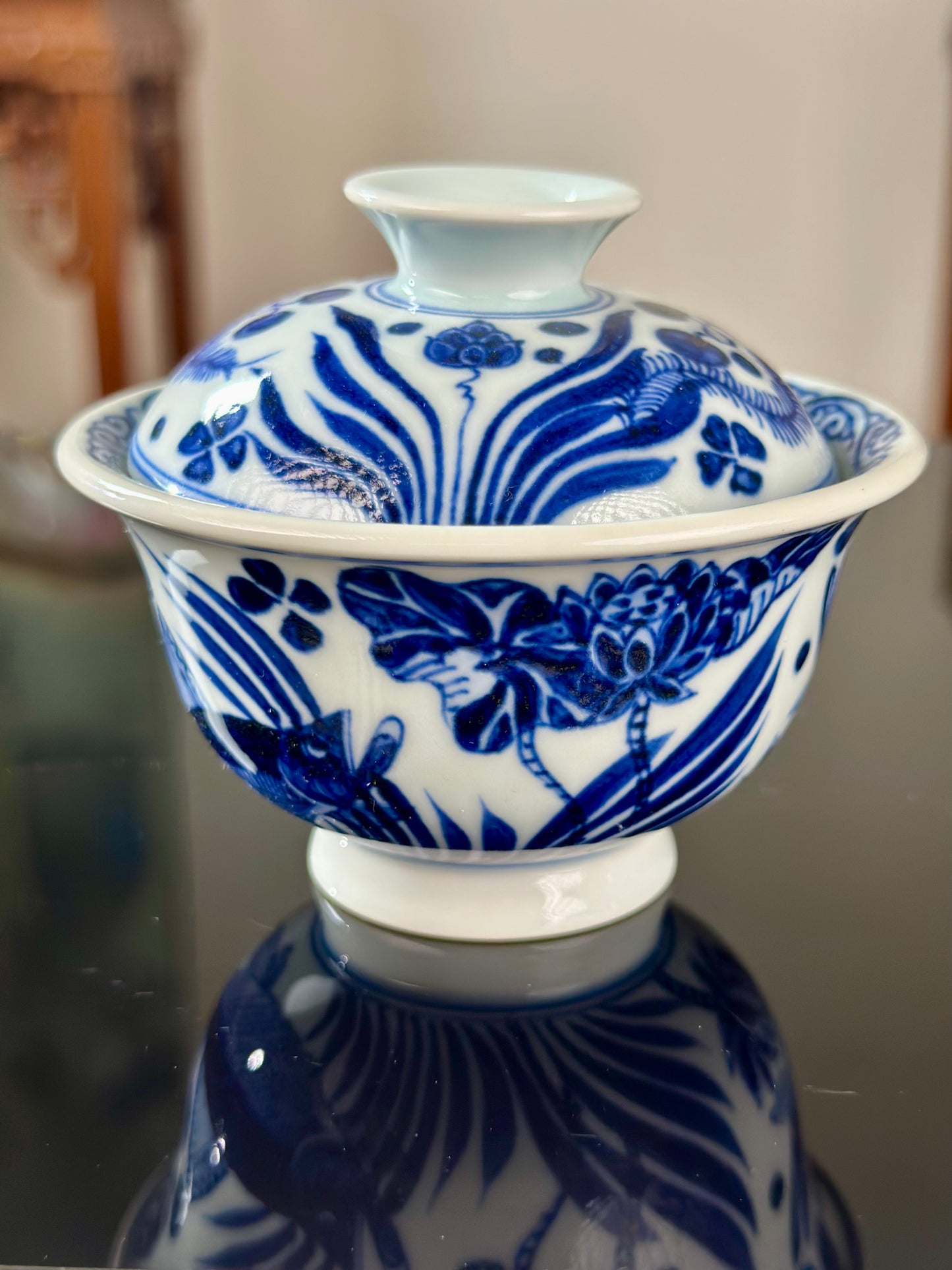 Hand Painted Chinese Blue and White Porcelain Fish and Algae Pattern Teacup Jingdezhen Master Ceramic Artwork