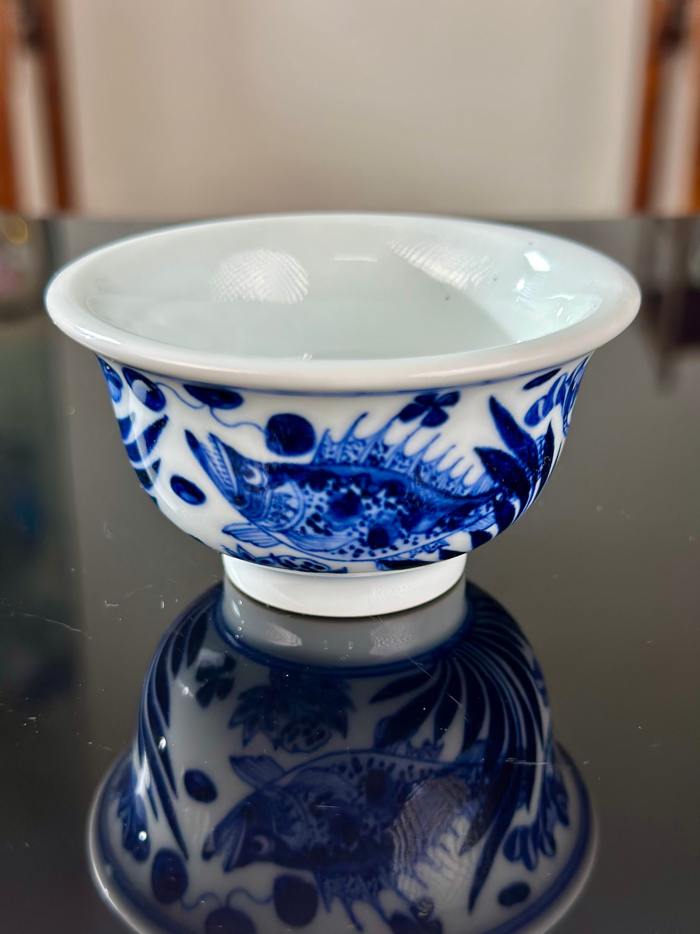 Hand Painted Chinese Blue and White Porcelain Fish and Algae Pattern Teacup Jingdezhen Master Ceramic Artwork