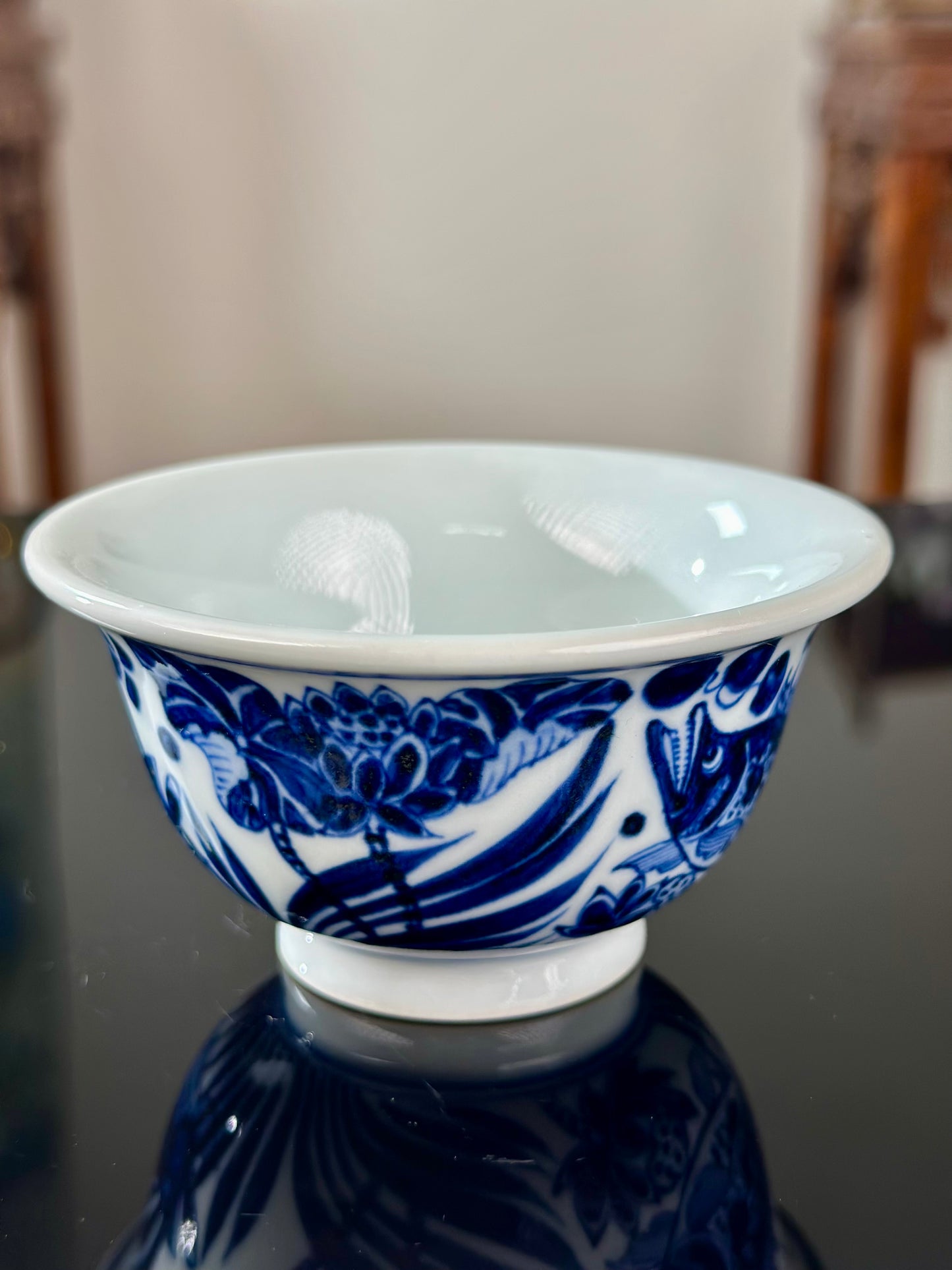 Hand Painted Chinese Blue and White Porcelain Fish and Algae Pattern Teacup Jingdezhen Master Ceramic Artwork