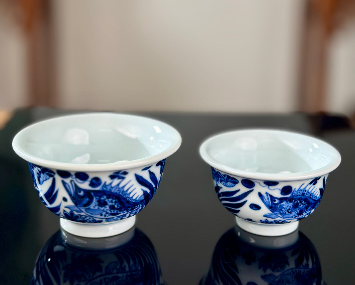 Hand Painted Chinese Blue and White Porcelain Fish and Algae Pattern Teacup Jingdezhen Master Ceramic Artwork