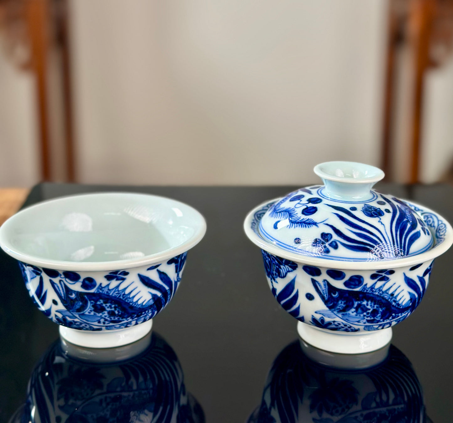 Hand Painted Chinese Blue and White Porcelain Fish and Algae Pattern Teacup Jingdezhen Master Ceramic Artwork