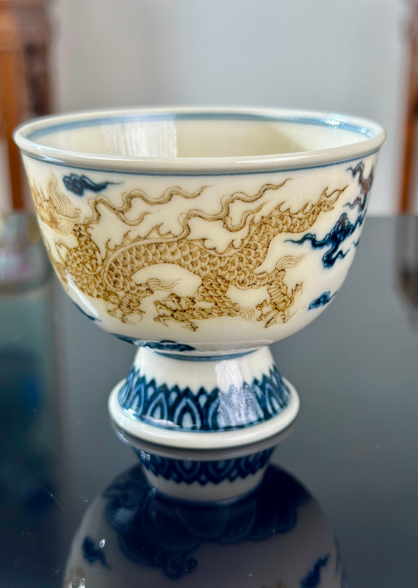 Handpainted Chinese Luxious Blue White Porcelain Underglaze Gold Youlijin Classic Xuande Double Dragon Pattern Artwork Teacup